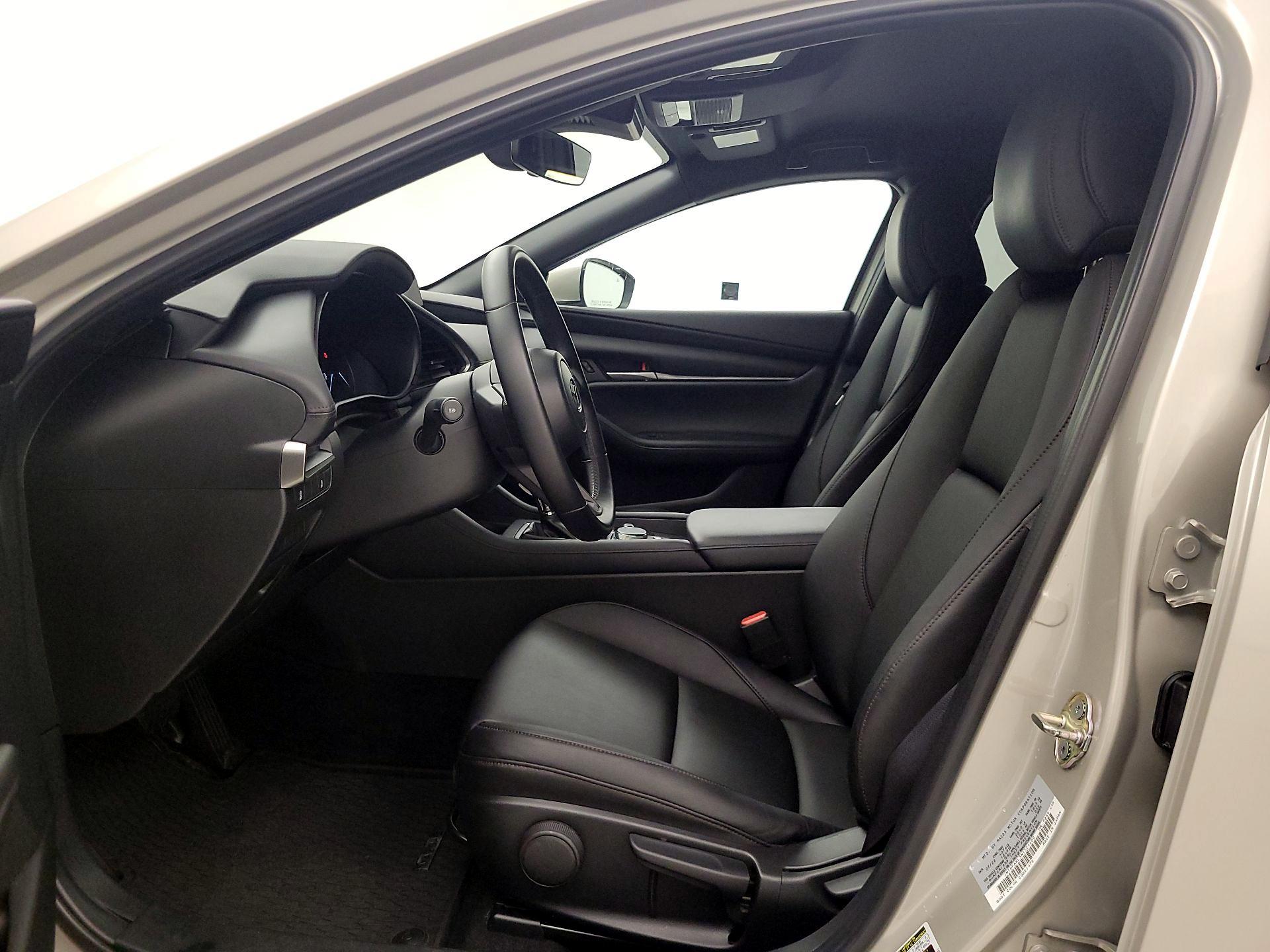 Thumbnail: 2022 Mazda Mazda3 - 11