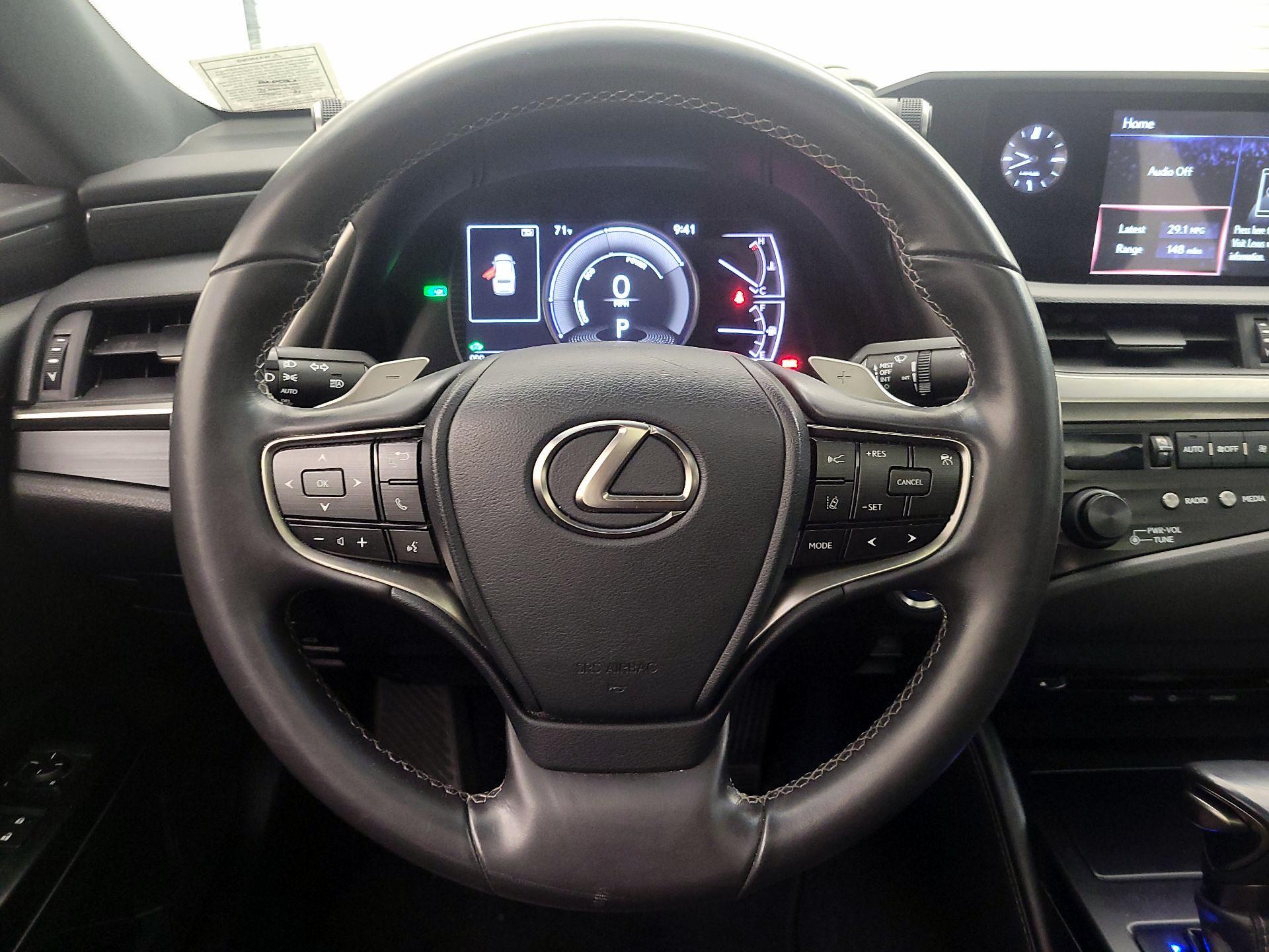 Thumbnail: 2020 Lexus ES - 10