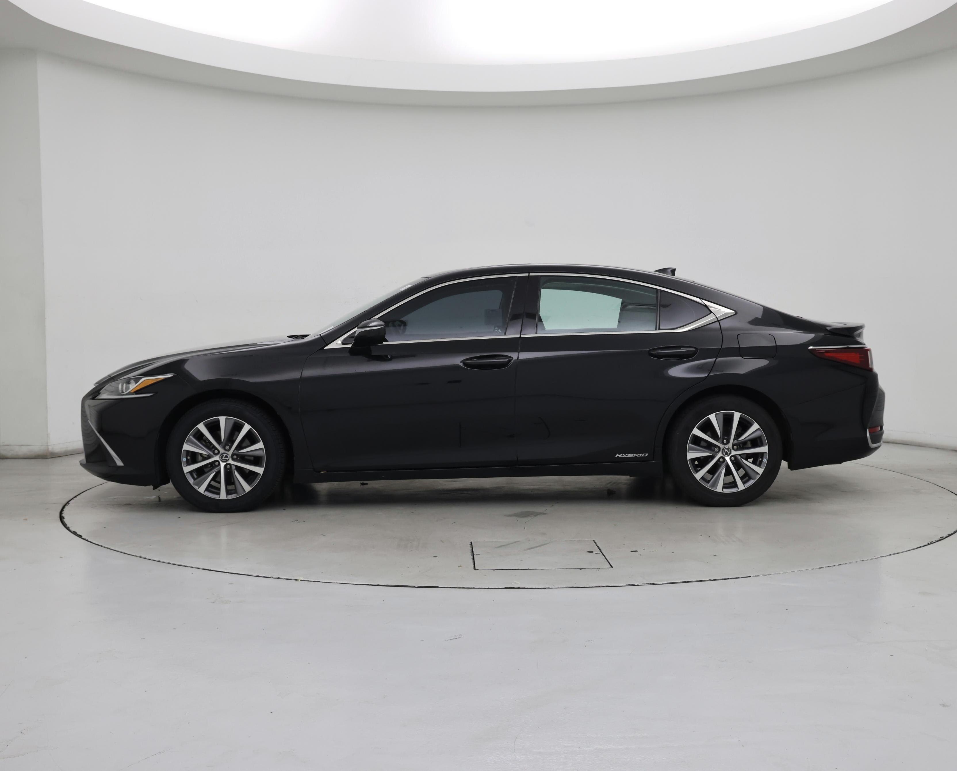 Thumbnail: 2020 Lexus ES - 3
