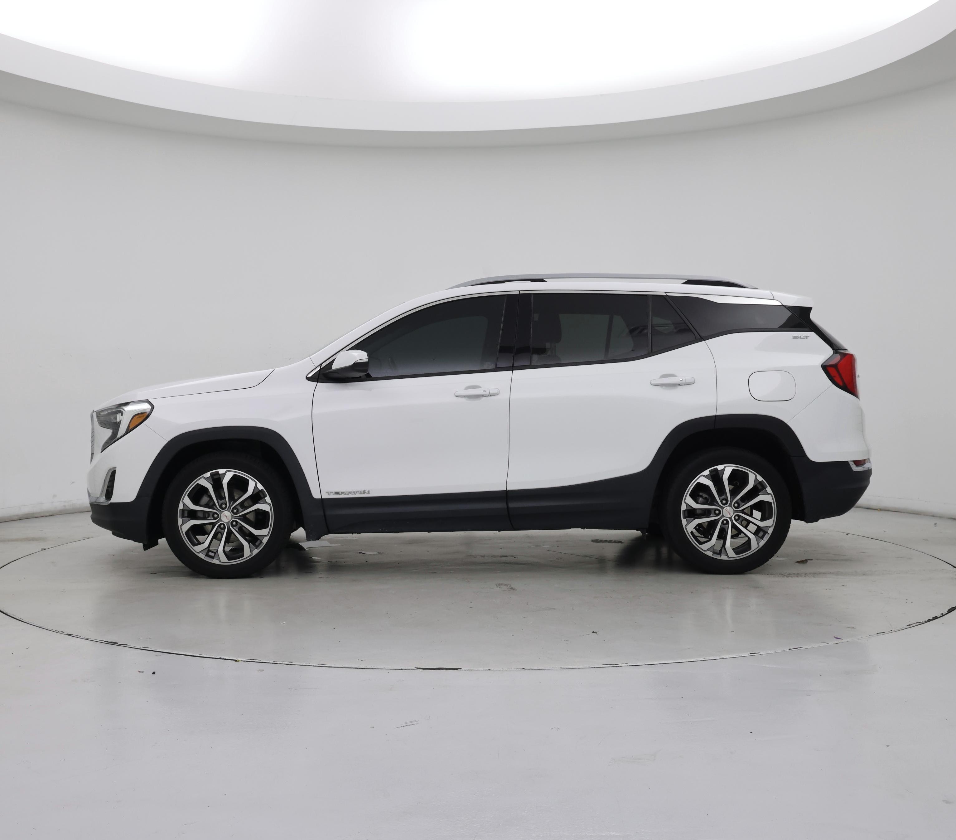 Thumbnail: 2020 GMC Terrain - 3