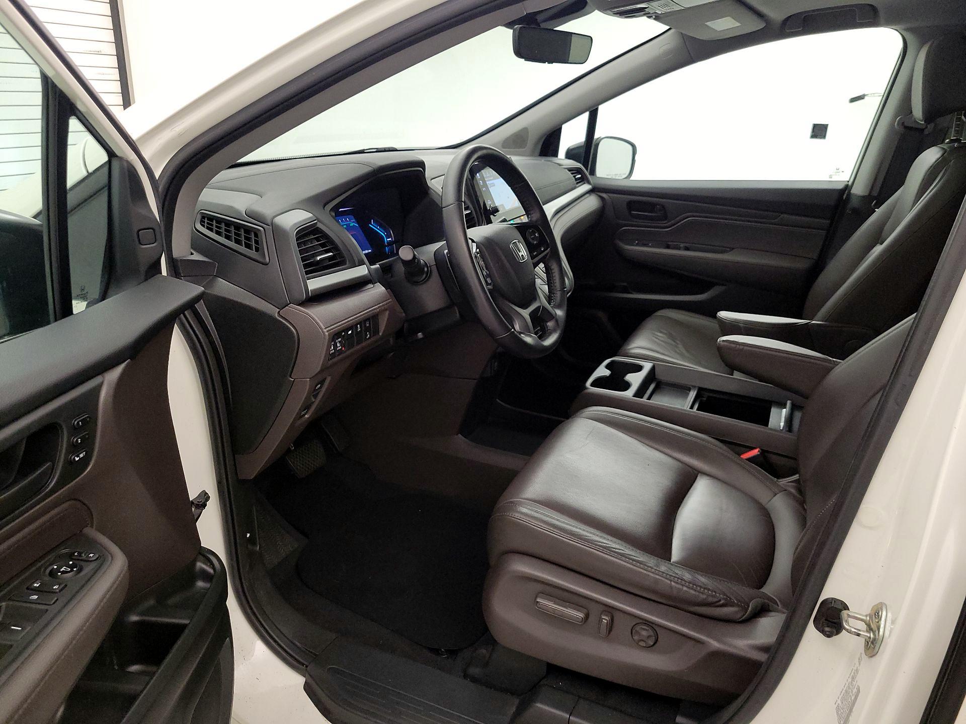 Thumbnail: 2019 Honda Odyssey - 11