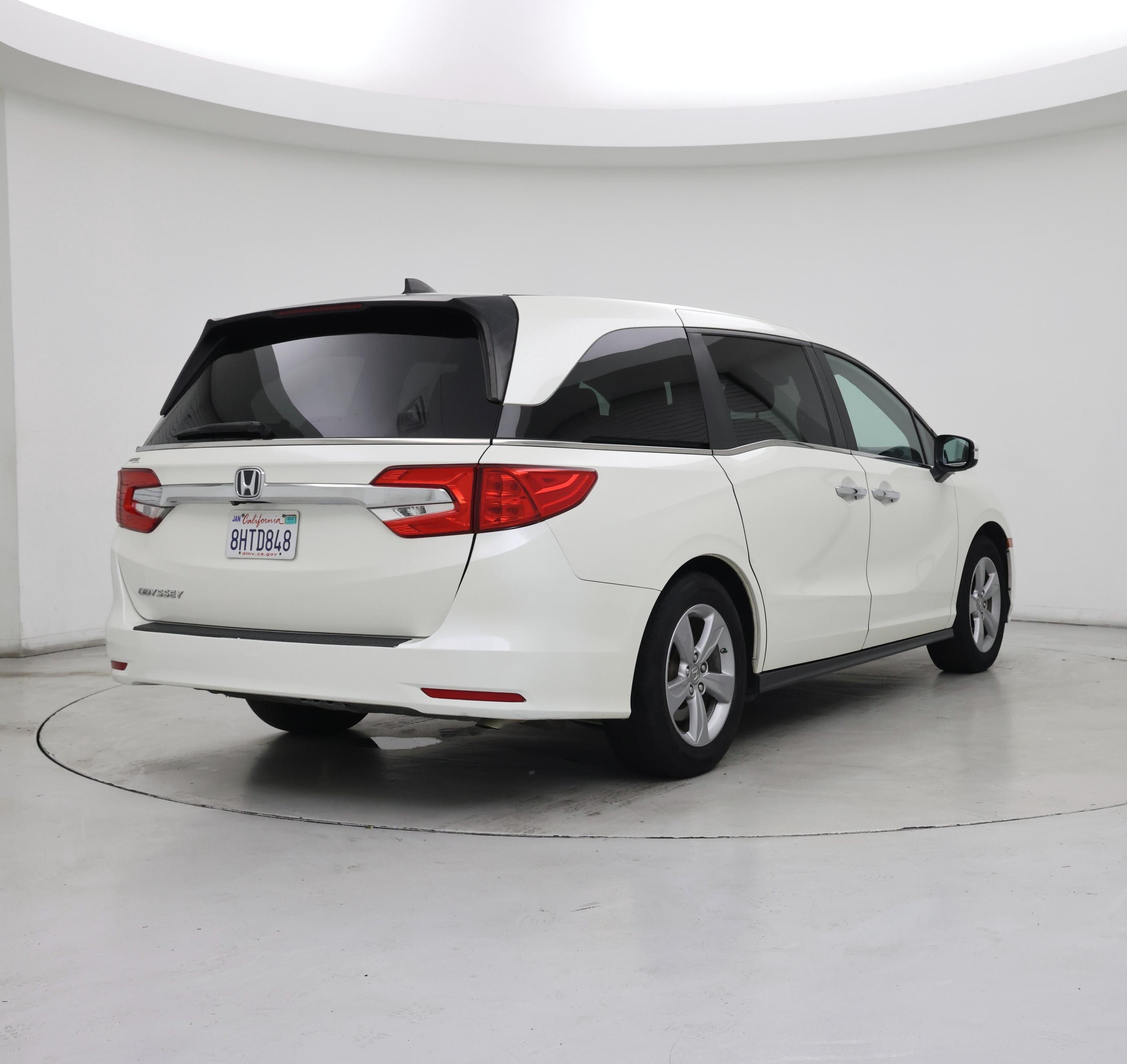 Thumbnail: 2019 Honda Odyssey - 8