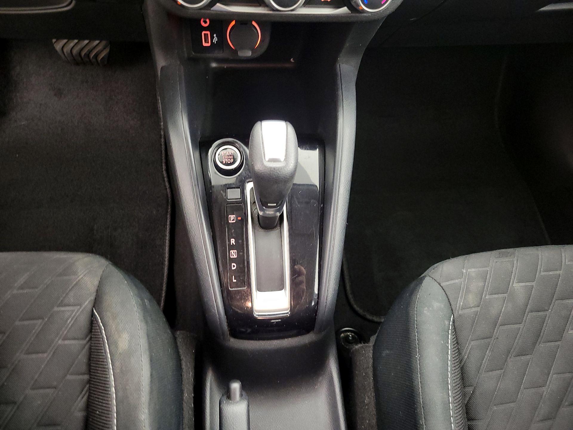 Thumbnail: 2021 Nissan Kicks - 17