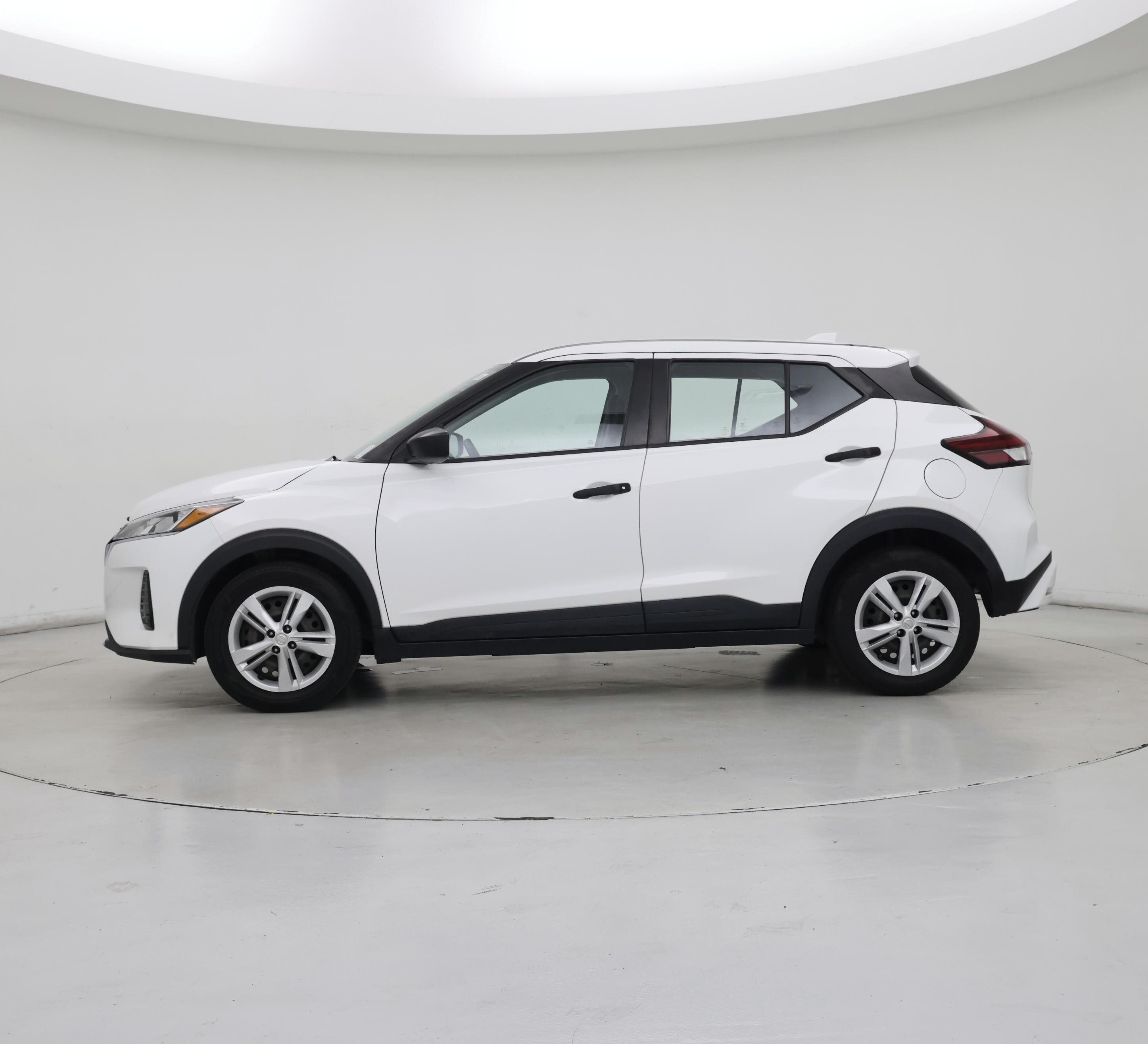 Thumbnail: 2021 Nissan Kicks - 3