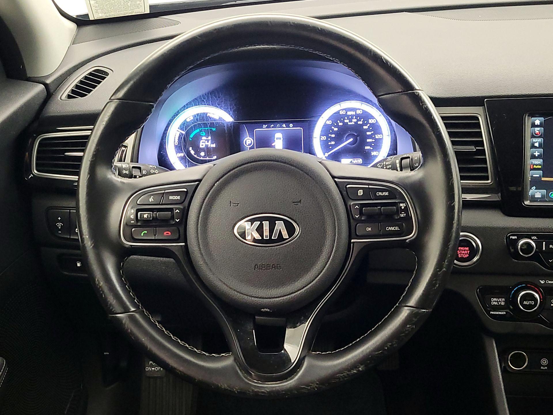 Thumbnail: 2018 Kia Niro - 10