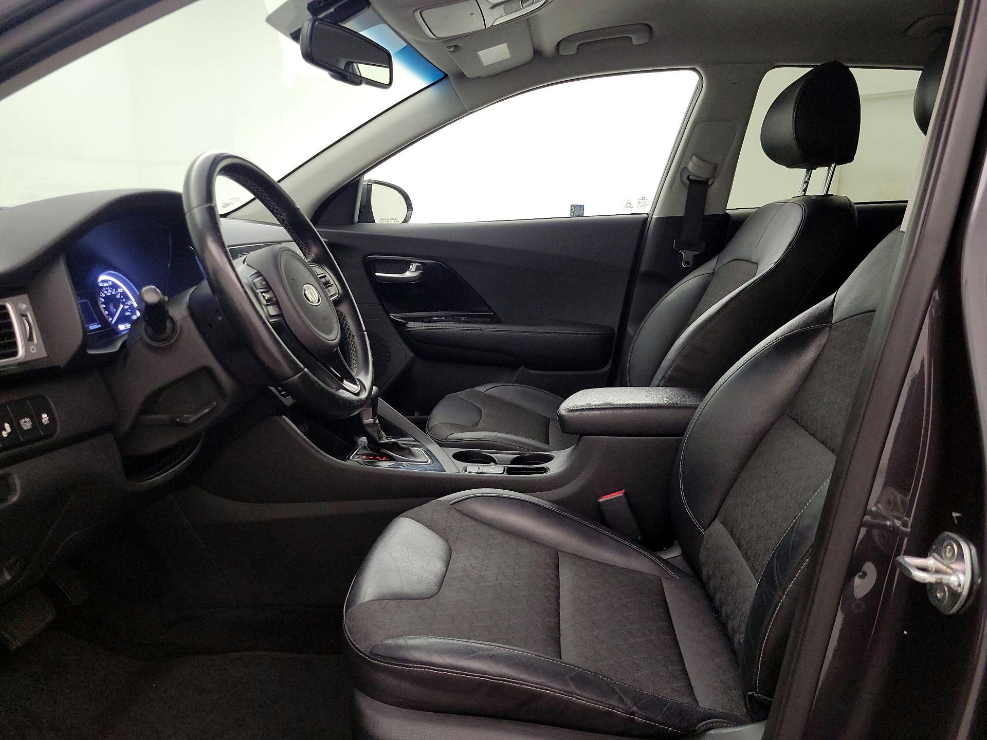 Thumbnail: 2018 Kia Niro - 11