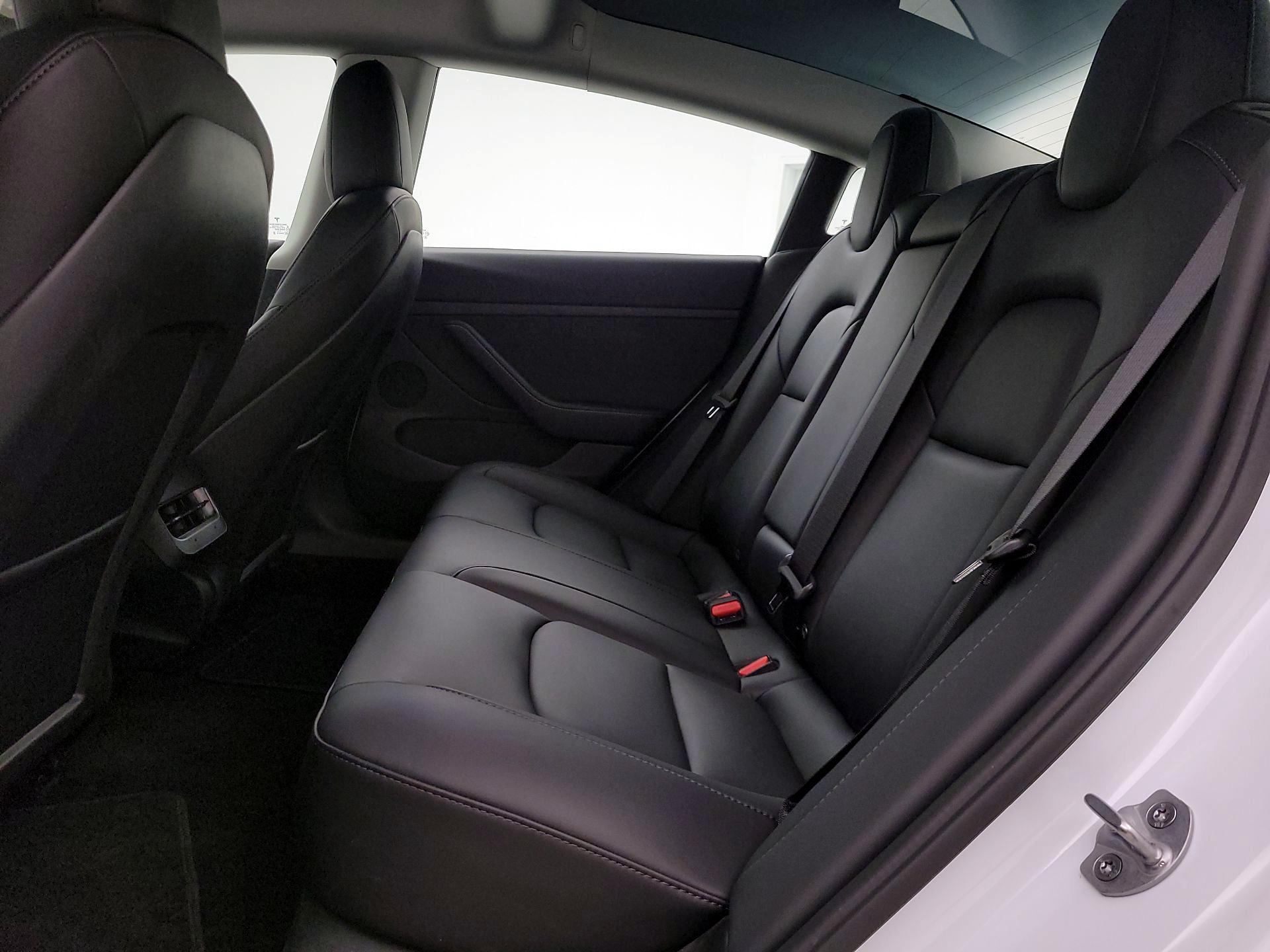 Thumbnail: 2022 Tesla Model 3 - 19