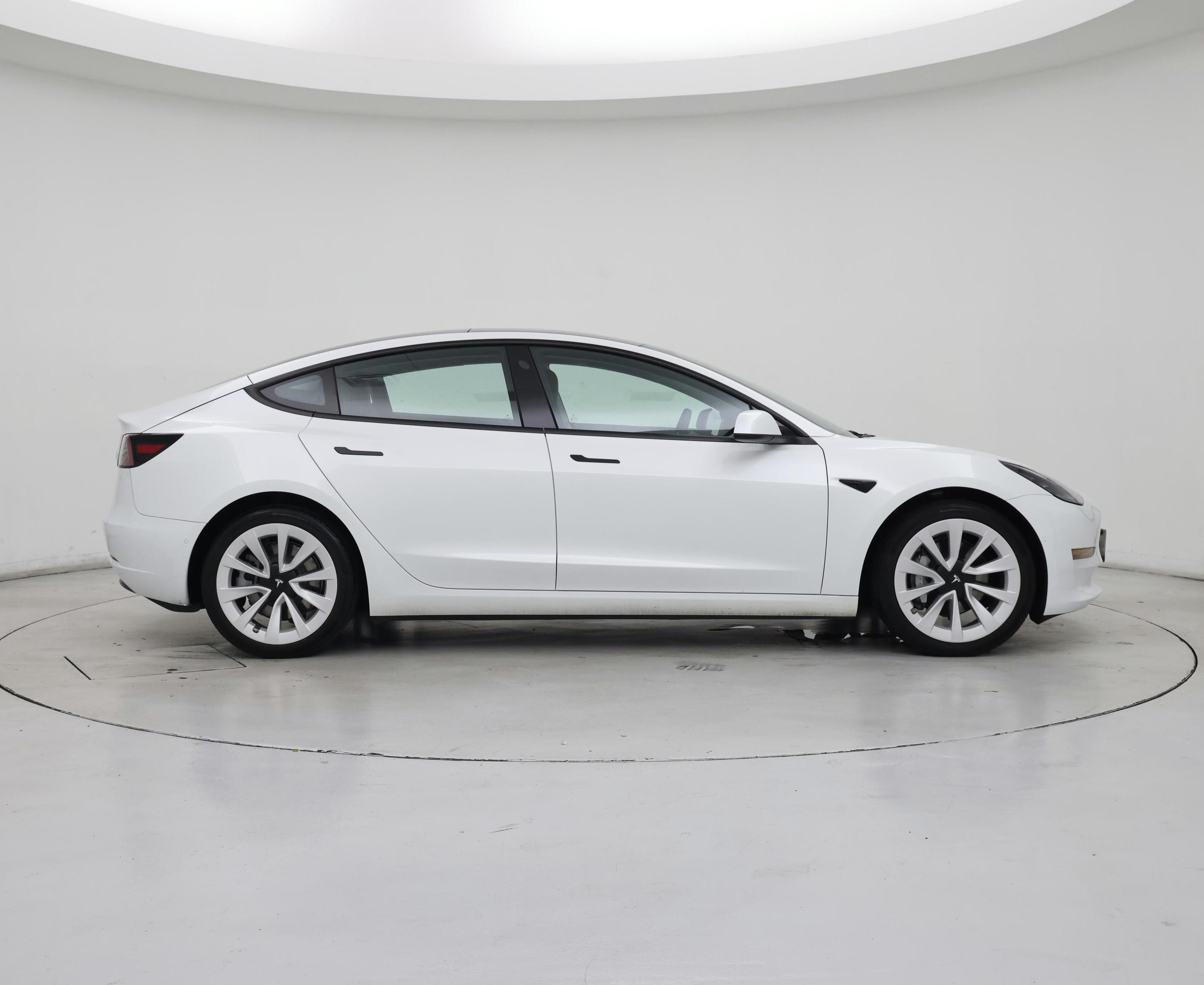 Thumbnail: 2022 Tesla Model 3 - 7