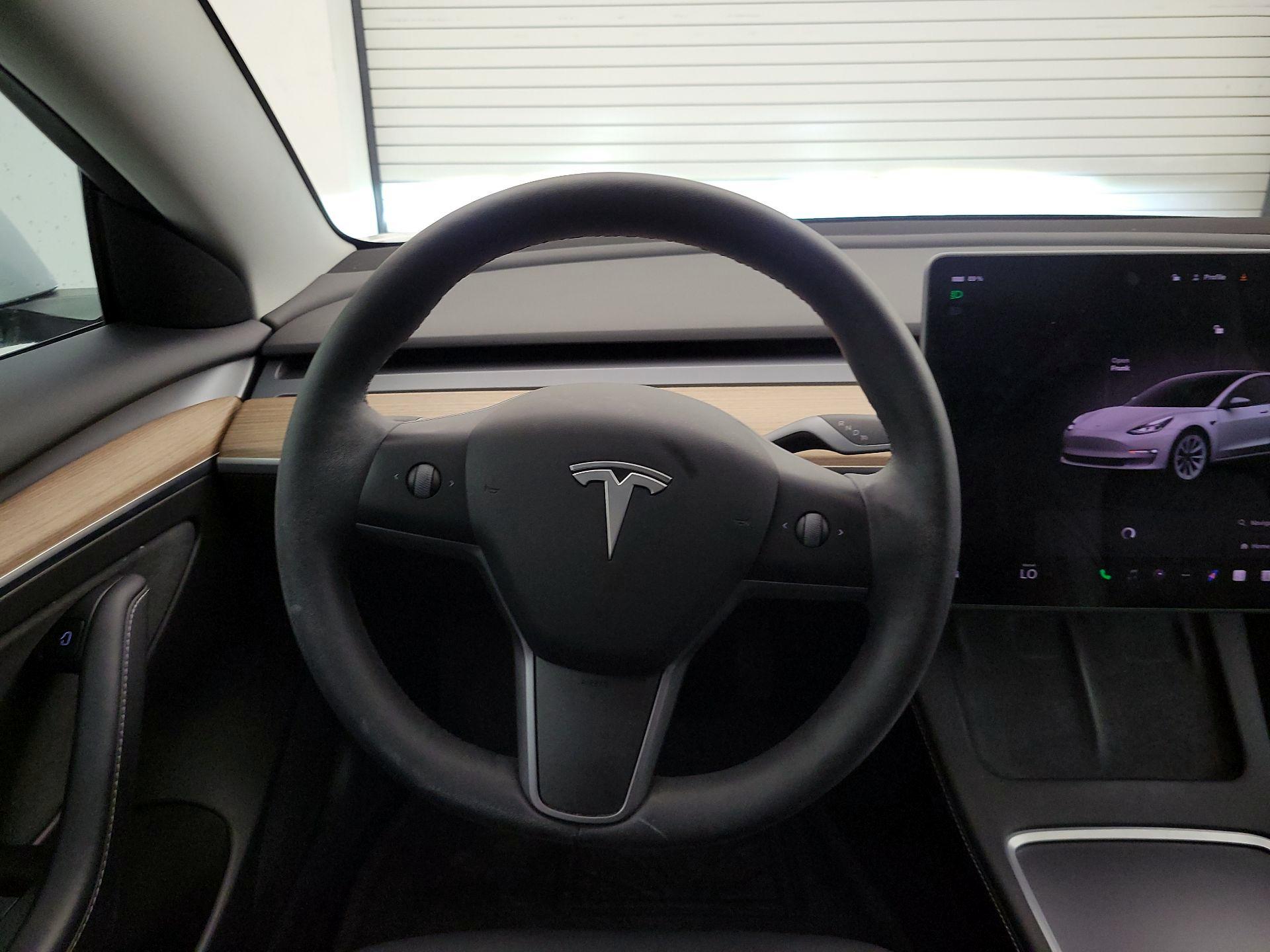 Thumbnail: 2022 Tesla Model 3 - 10