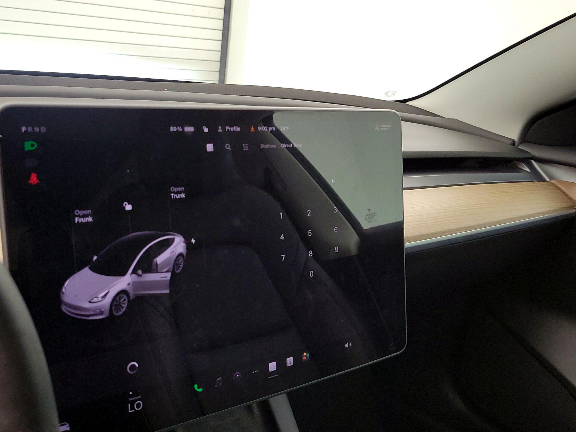 Thumbnail: 2022 Tesla Model 3 - 15