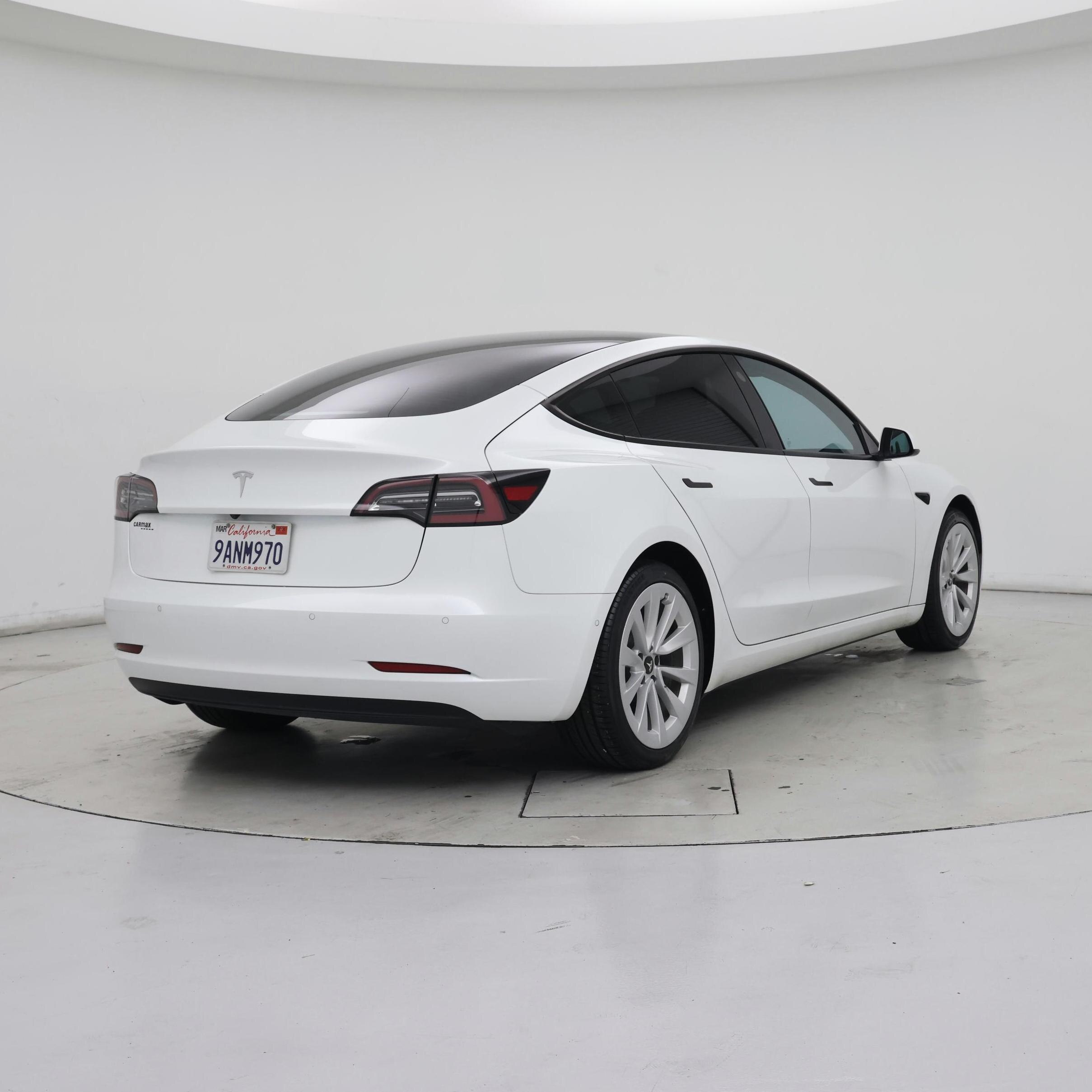 Thumbnail: 2022 Tesla Model 3 - 8