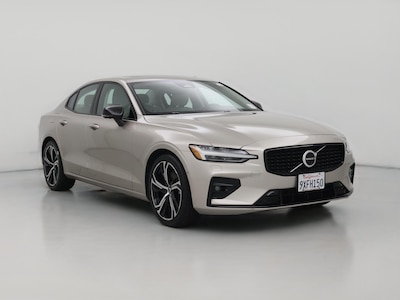 2024 Volvo S60 B5 Plus Dark Theme