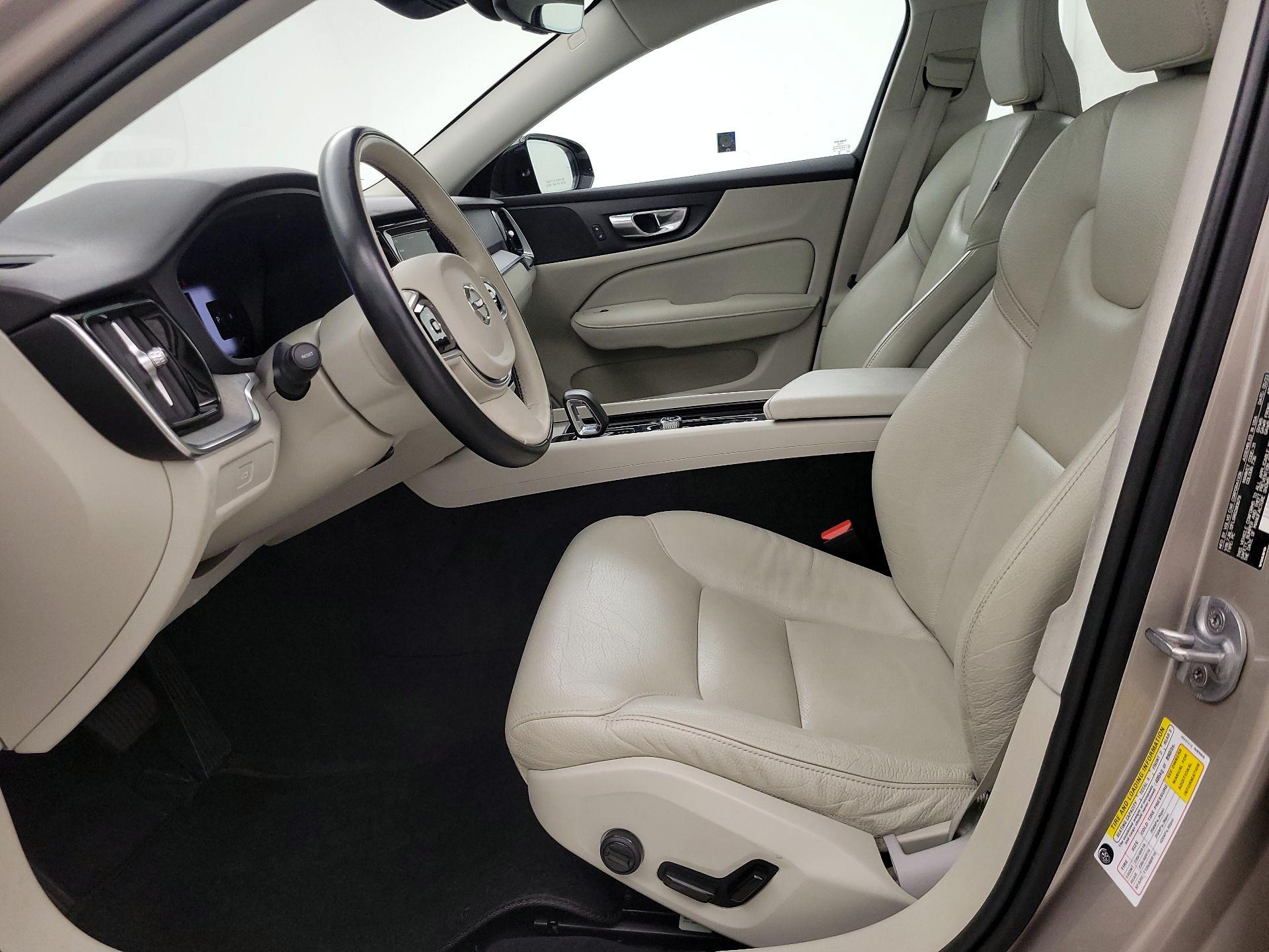 Thumbnail: 2024 Volvo S60 - 11