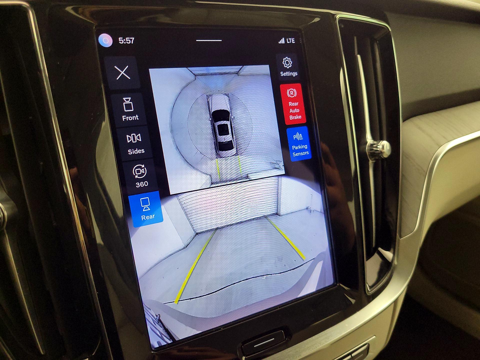 Thumbnail: 2024 Volvo S60 - 14