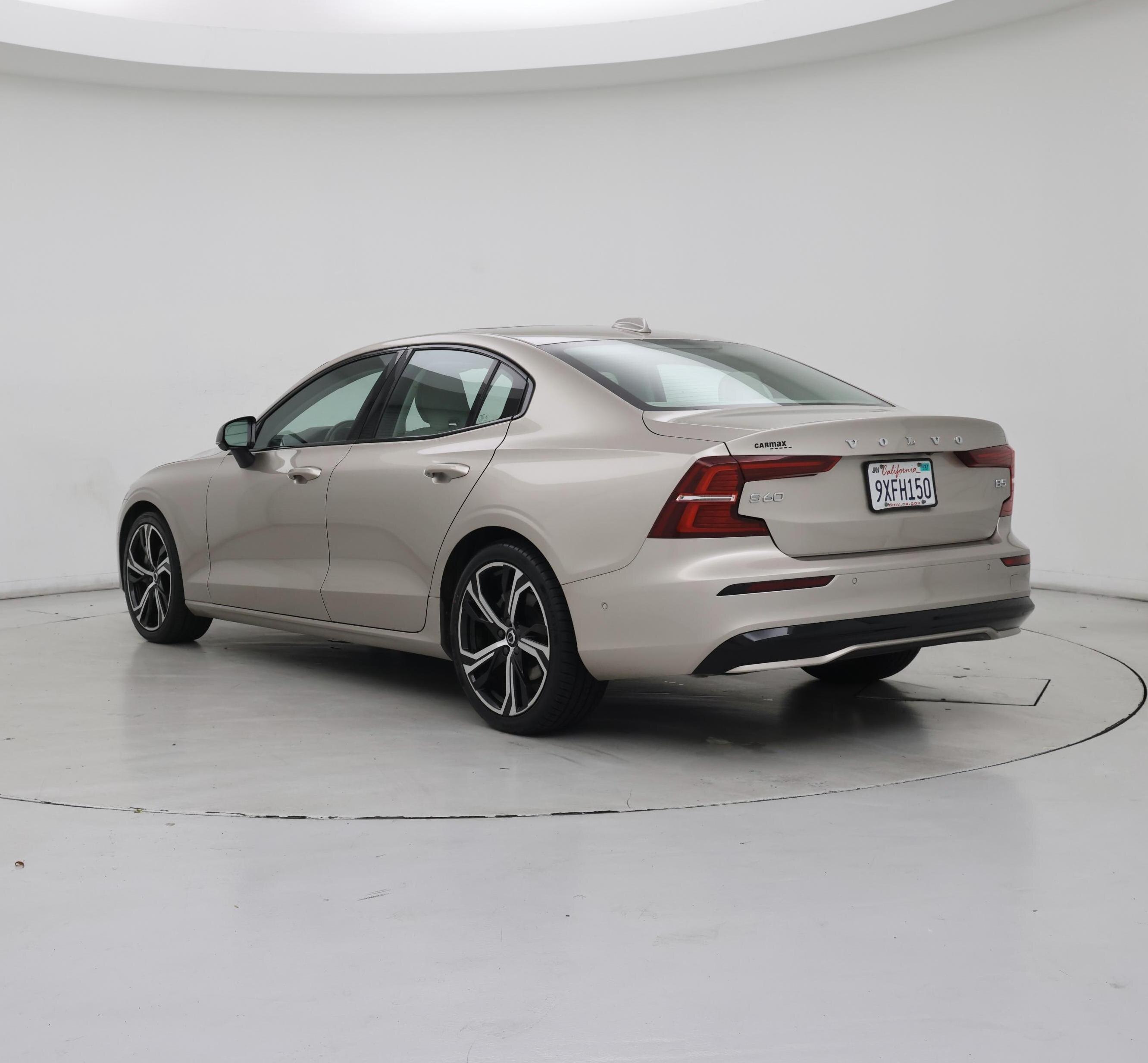 Thumbnail: 2024 Volvo S60 - 2