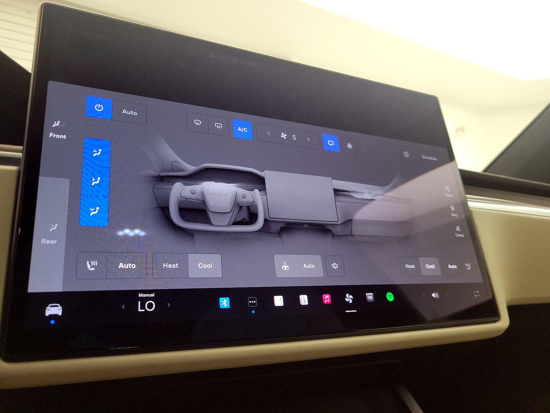 Thumbnail: 2022 Tesla Model X - 16