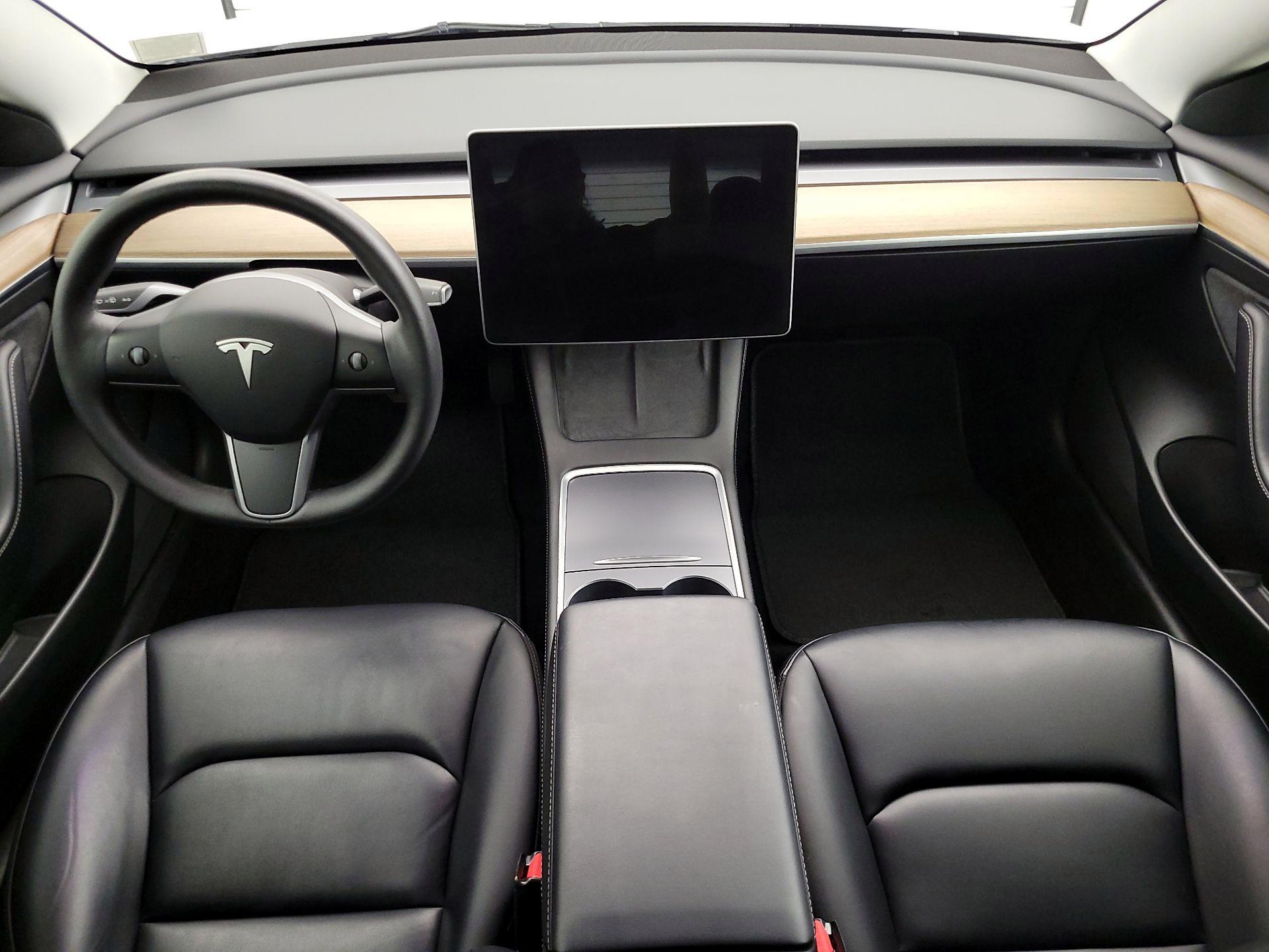 Thumbnail: 2023 Tesla Model 3 - 9