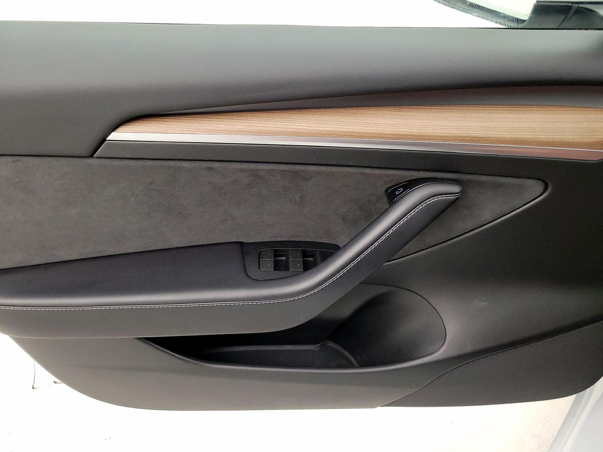 Thumbnail: 2023 Tesla Model 3 - 12