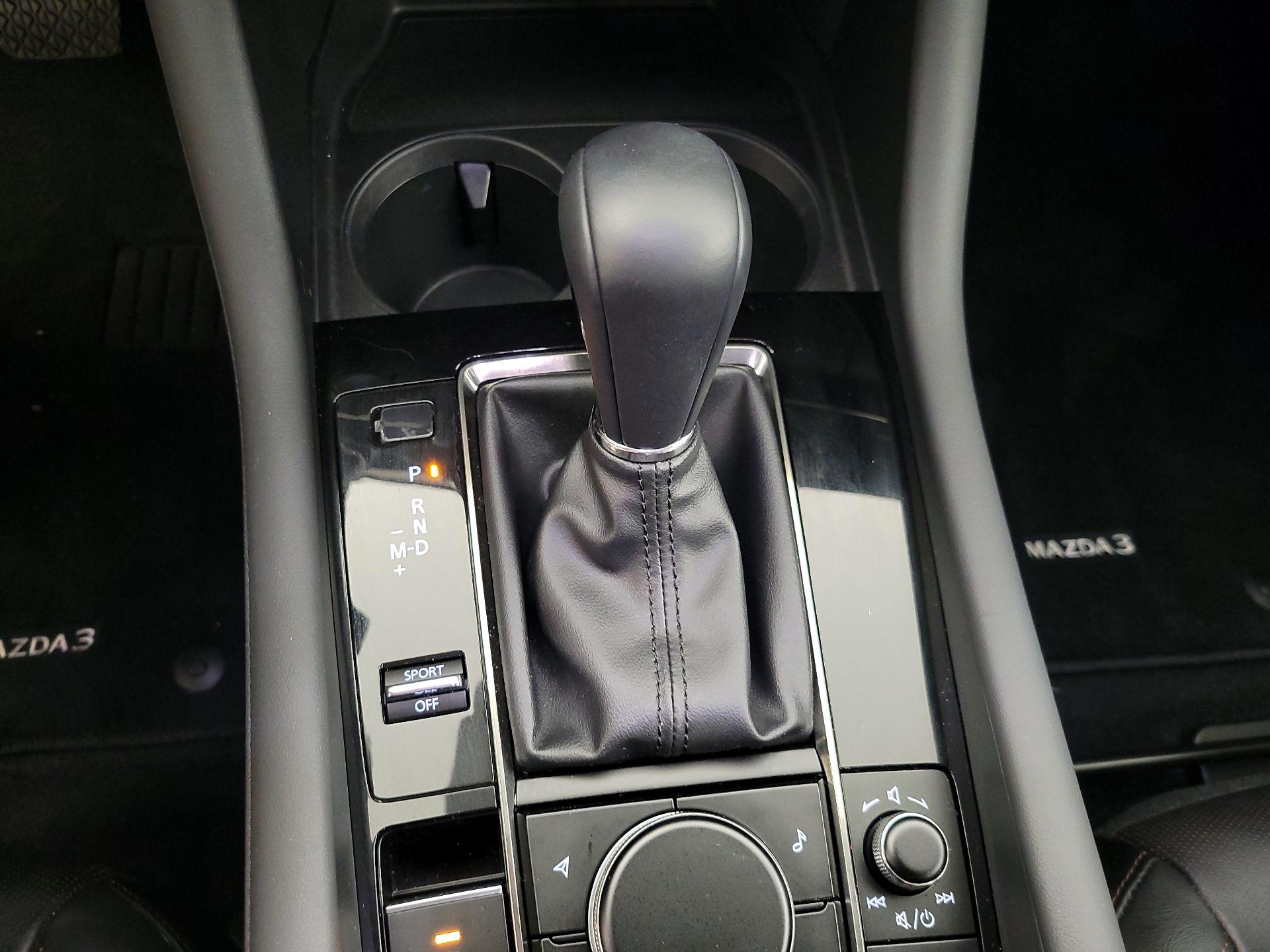 Thumbnail: 2020 Mazda Mazda3 - 17