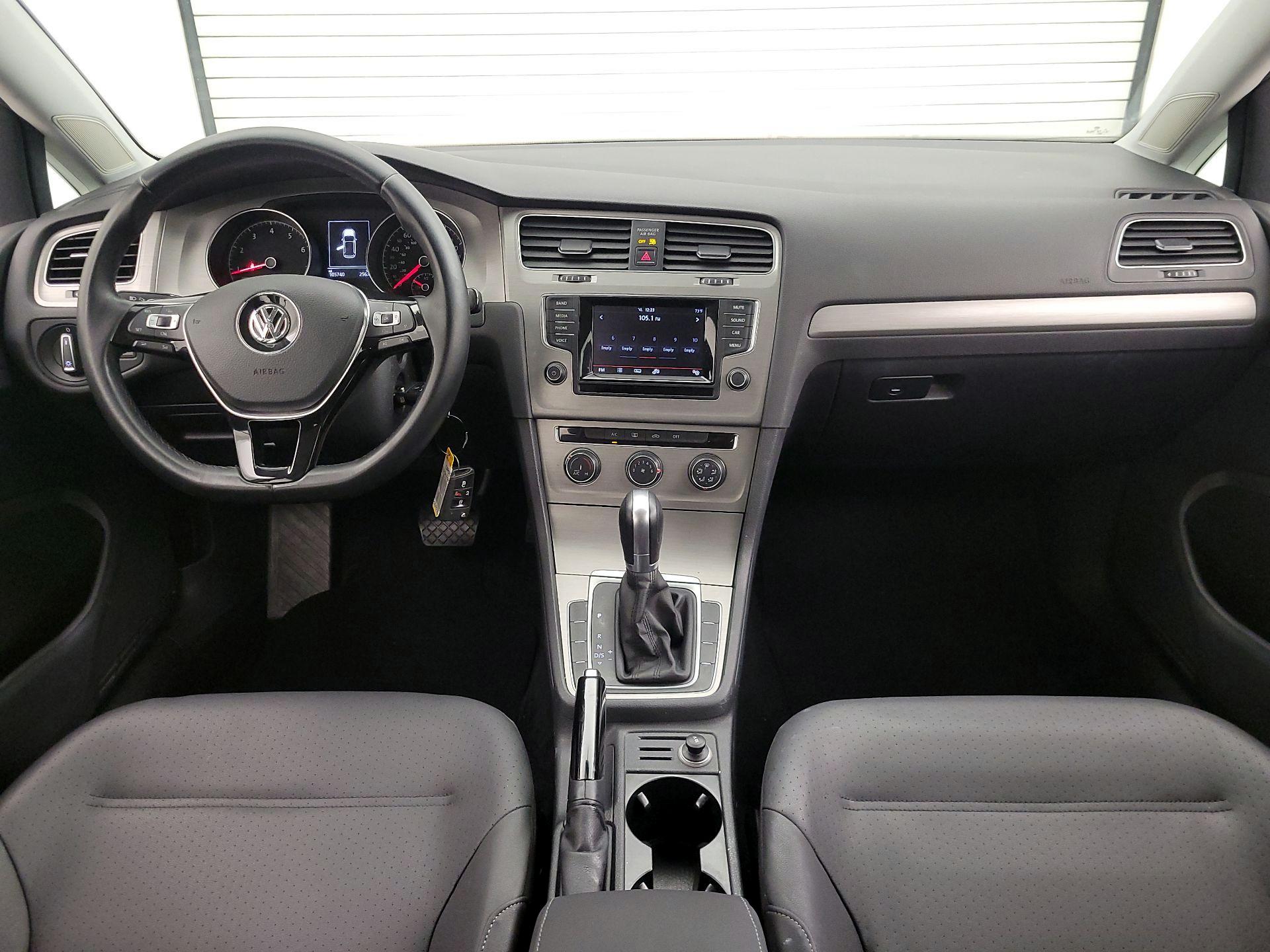 Thumbnail: 2015 Volkswagen Golf - 9
