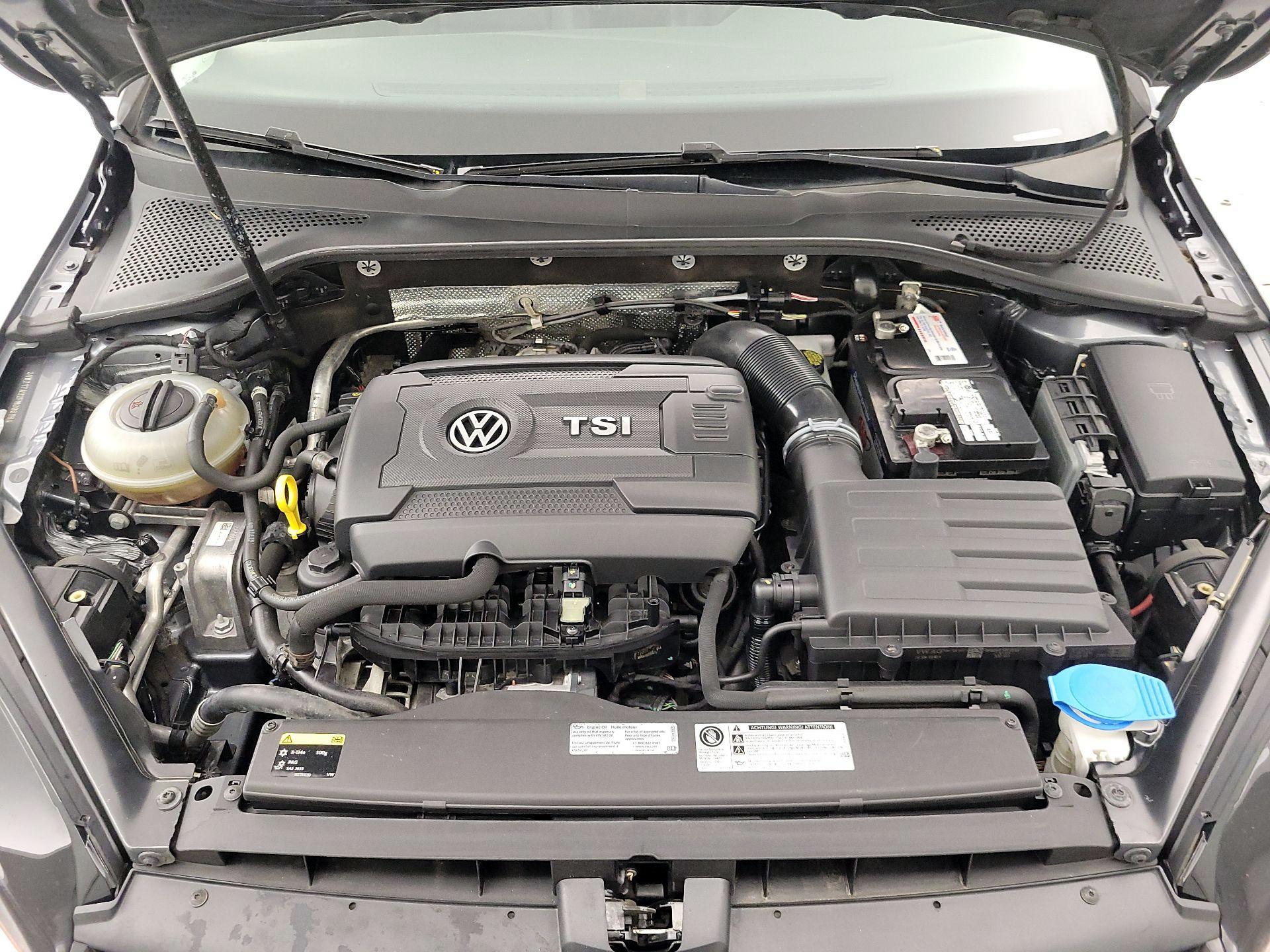 Thumbnail: 2015 Volkswagen Golf - 19