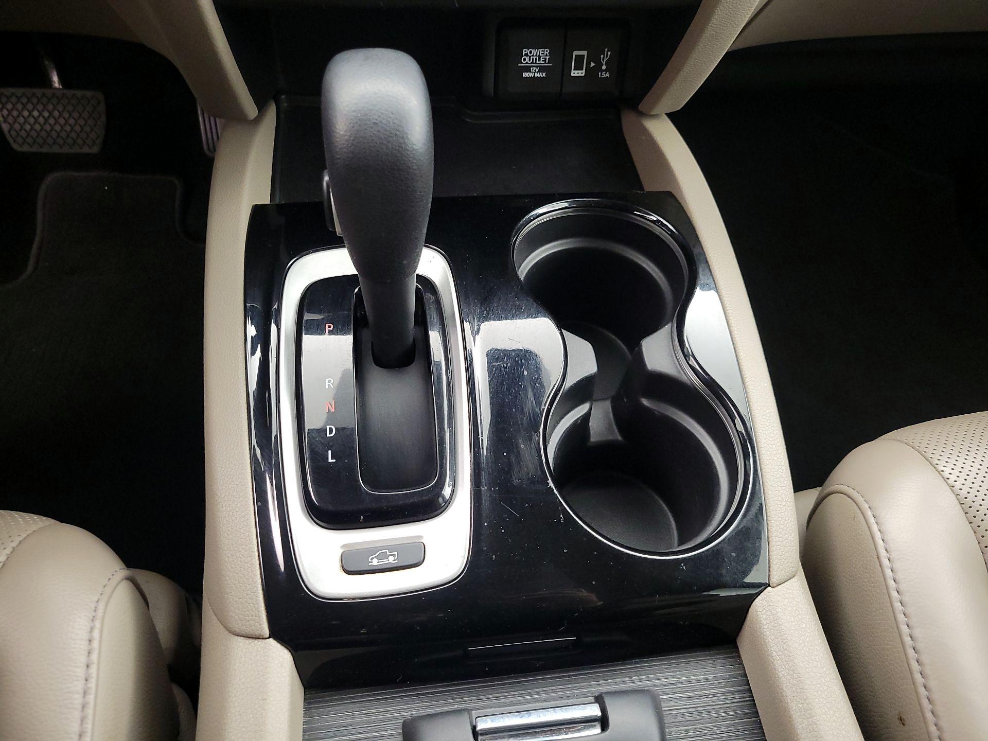 Thumbnail: 2019 Honda Ridgeline - 17