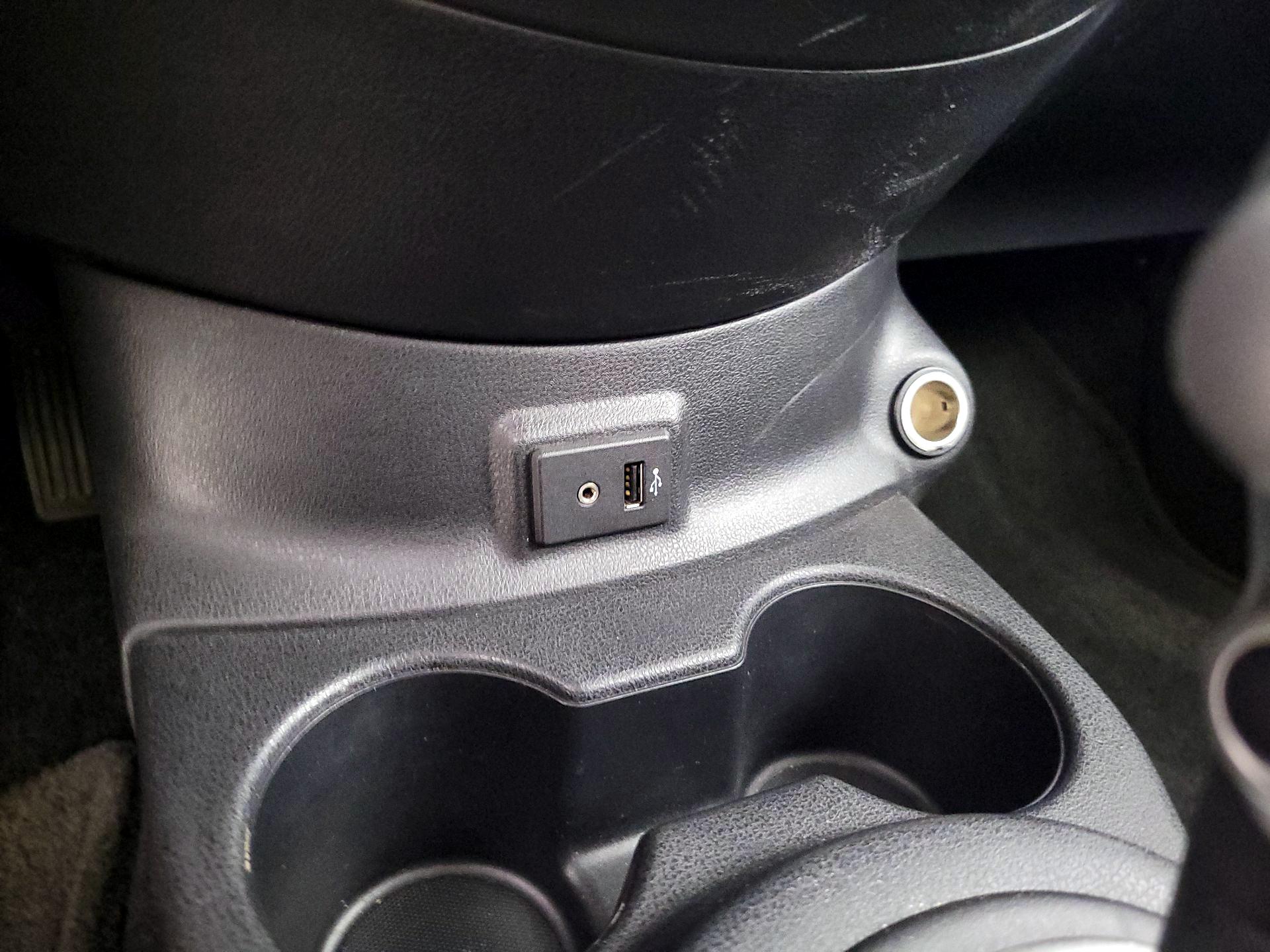 Thumbnail: 2017 Nissan Versa Note - 18