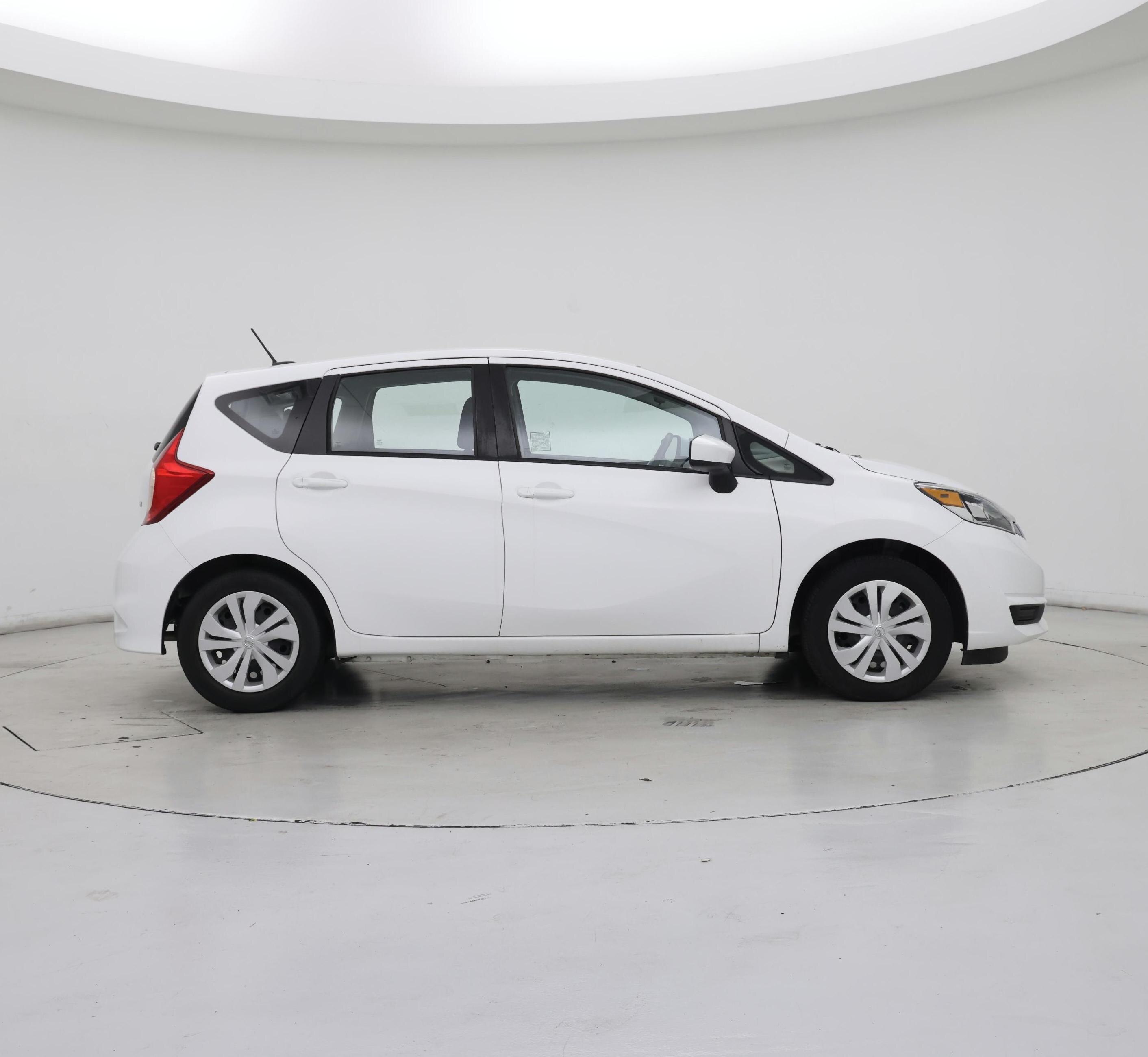 Thumbnail: 2017 Nissan Versa Note - 7
