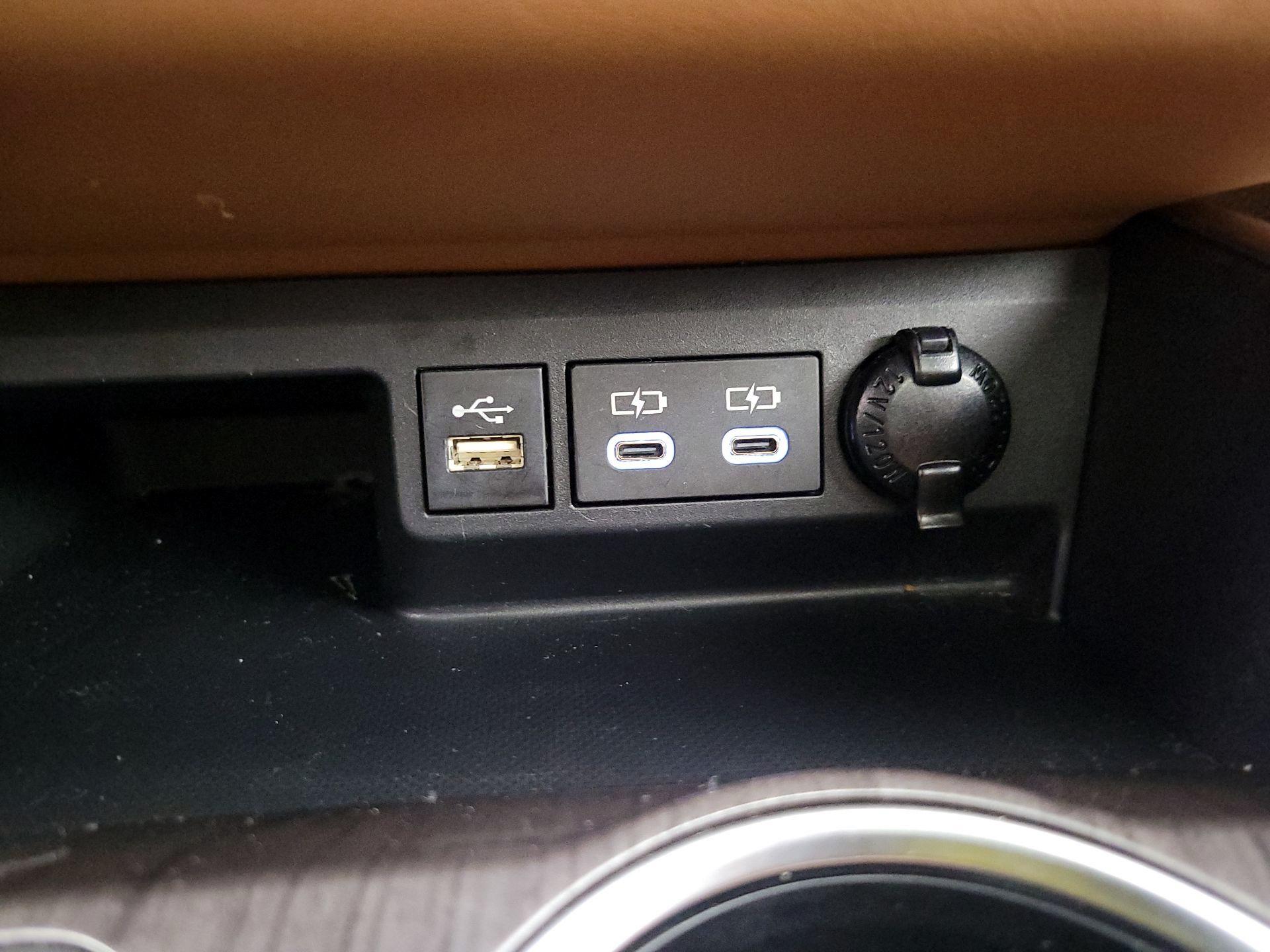 Thumbnail: 2023 Toyota Highlander - 18