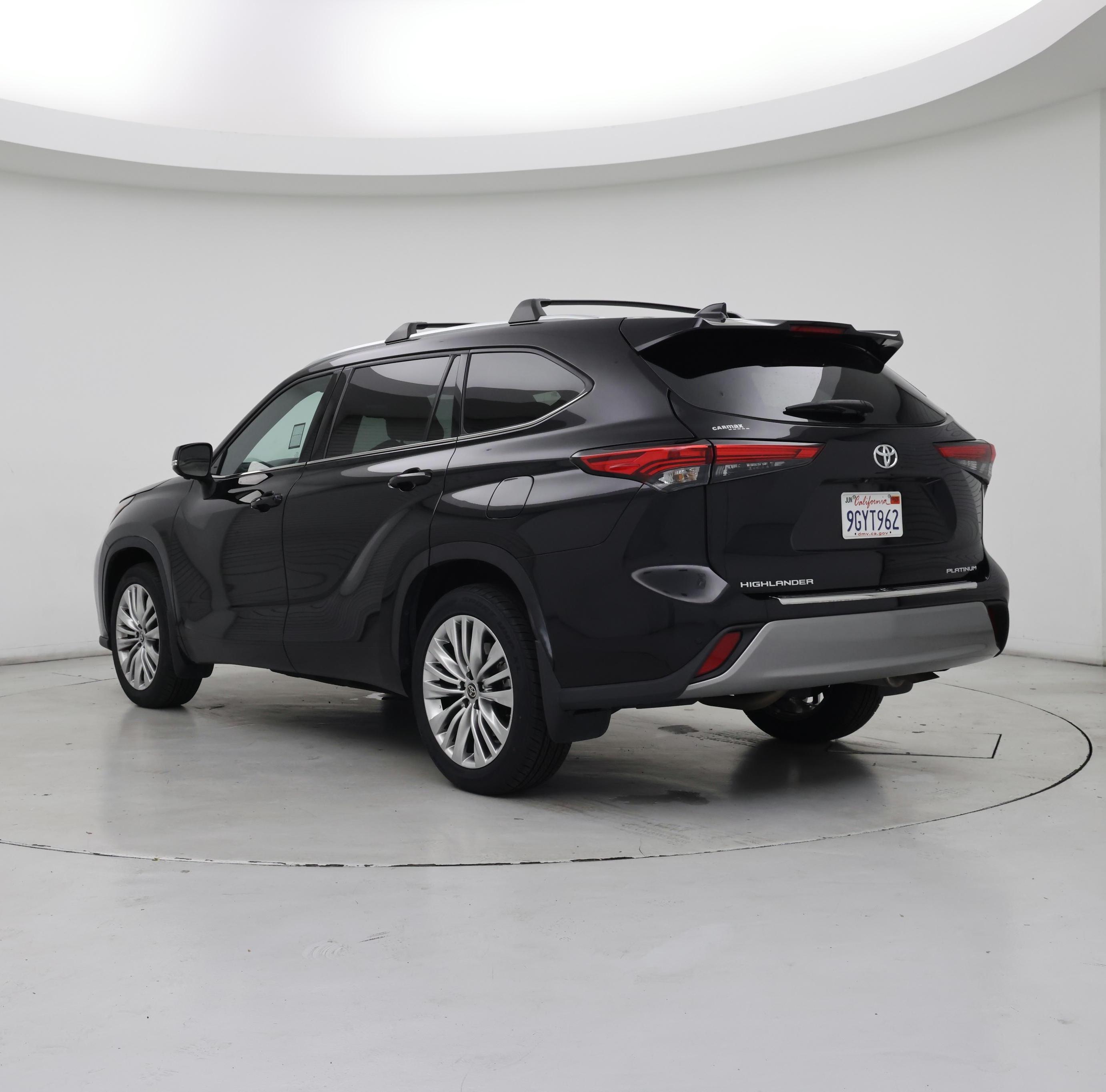 Thumbnail: 2023 Toyota Highlander - 2