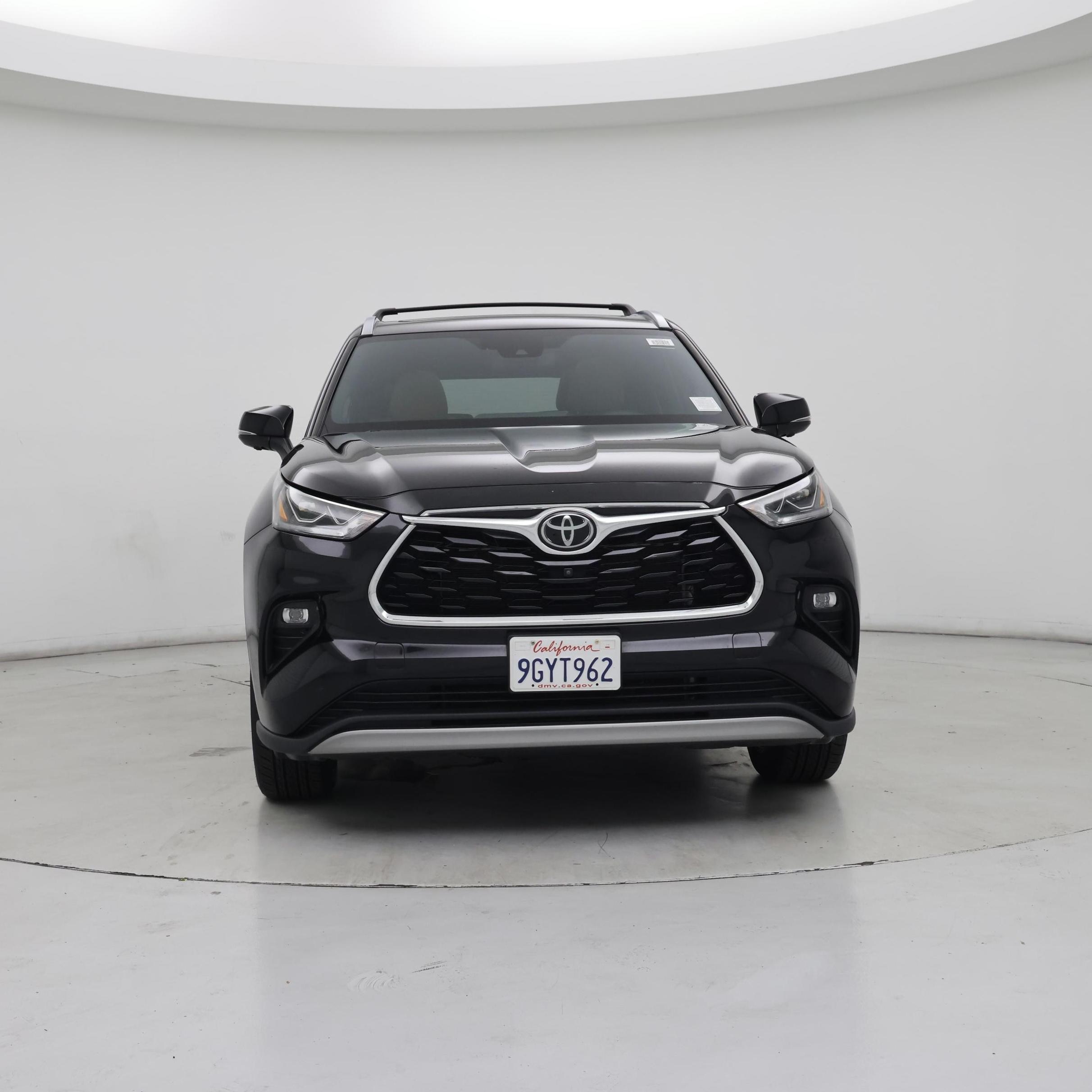 Thumbnail: 2023 Toyota Highlander - 5