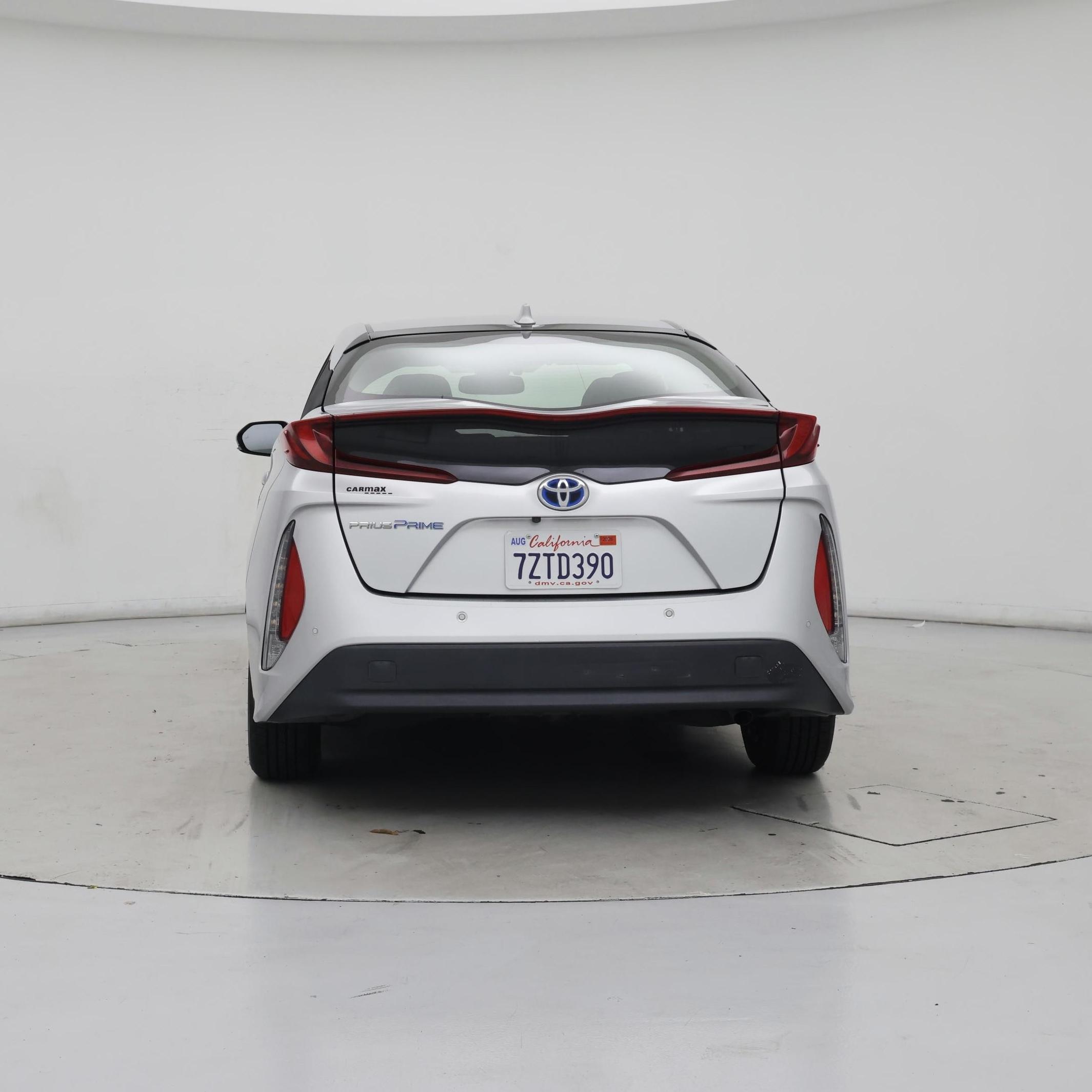 Thumbnail: 2017 Toyota Prius Prime - 6