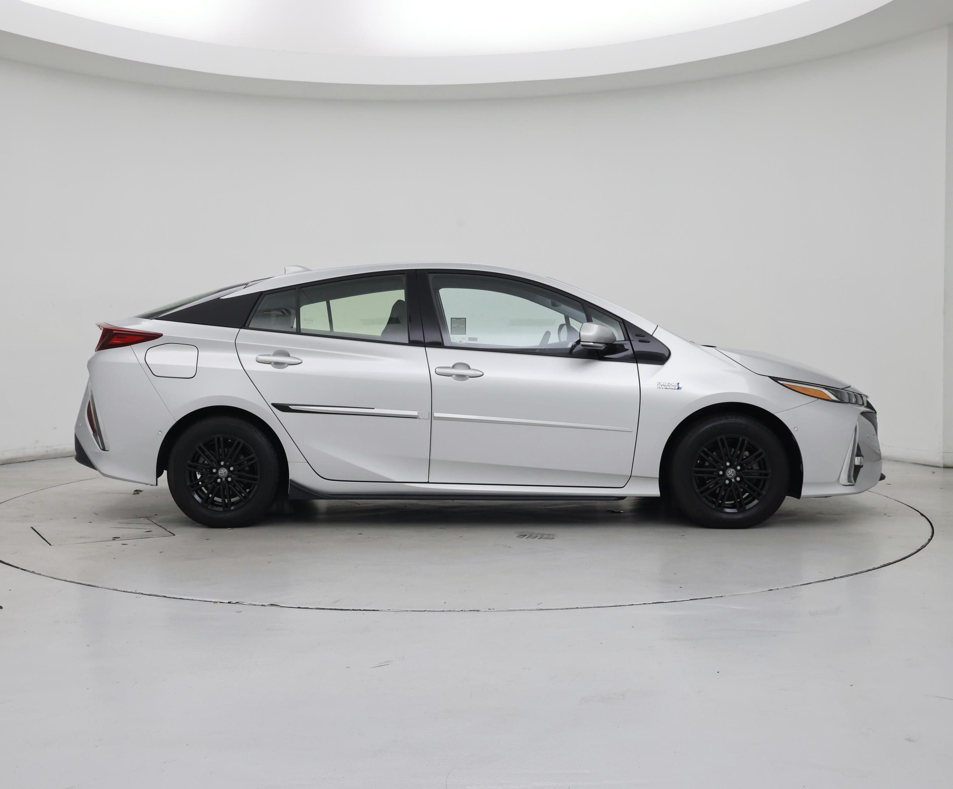 Thumbnail: 2017 Toyota Prius Prime - 7