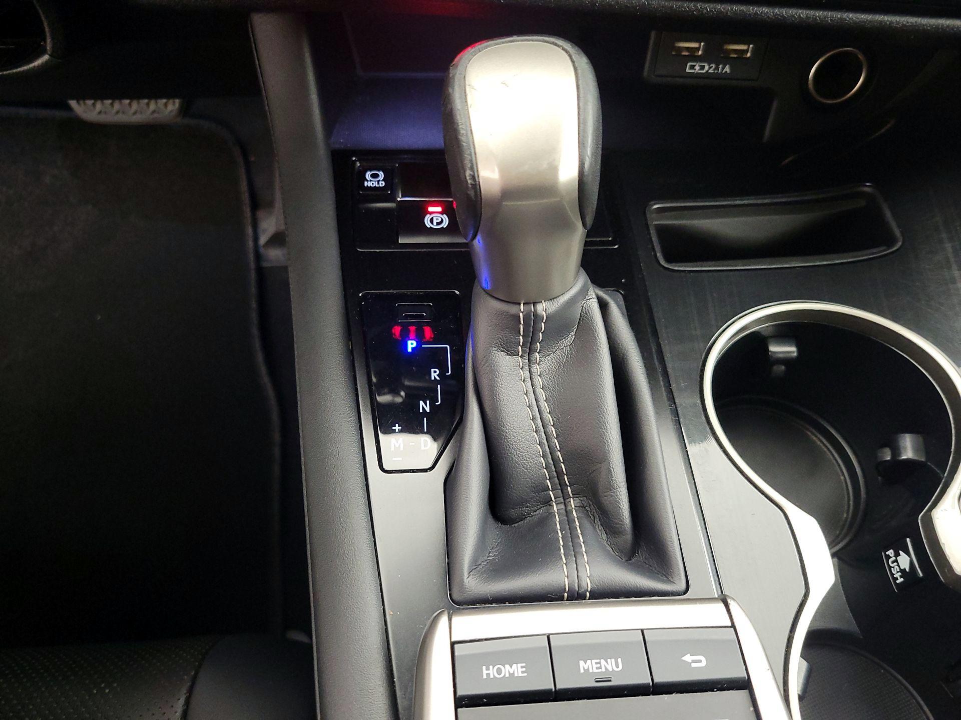 Thumbnail: 2020 Lexus RX - 17