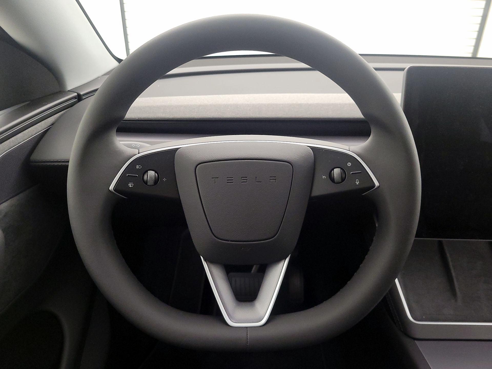 Thumbnail: 2026 Tesla Model Y - 10