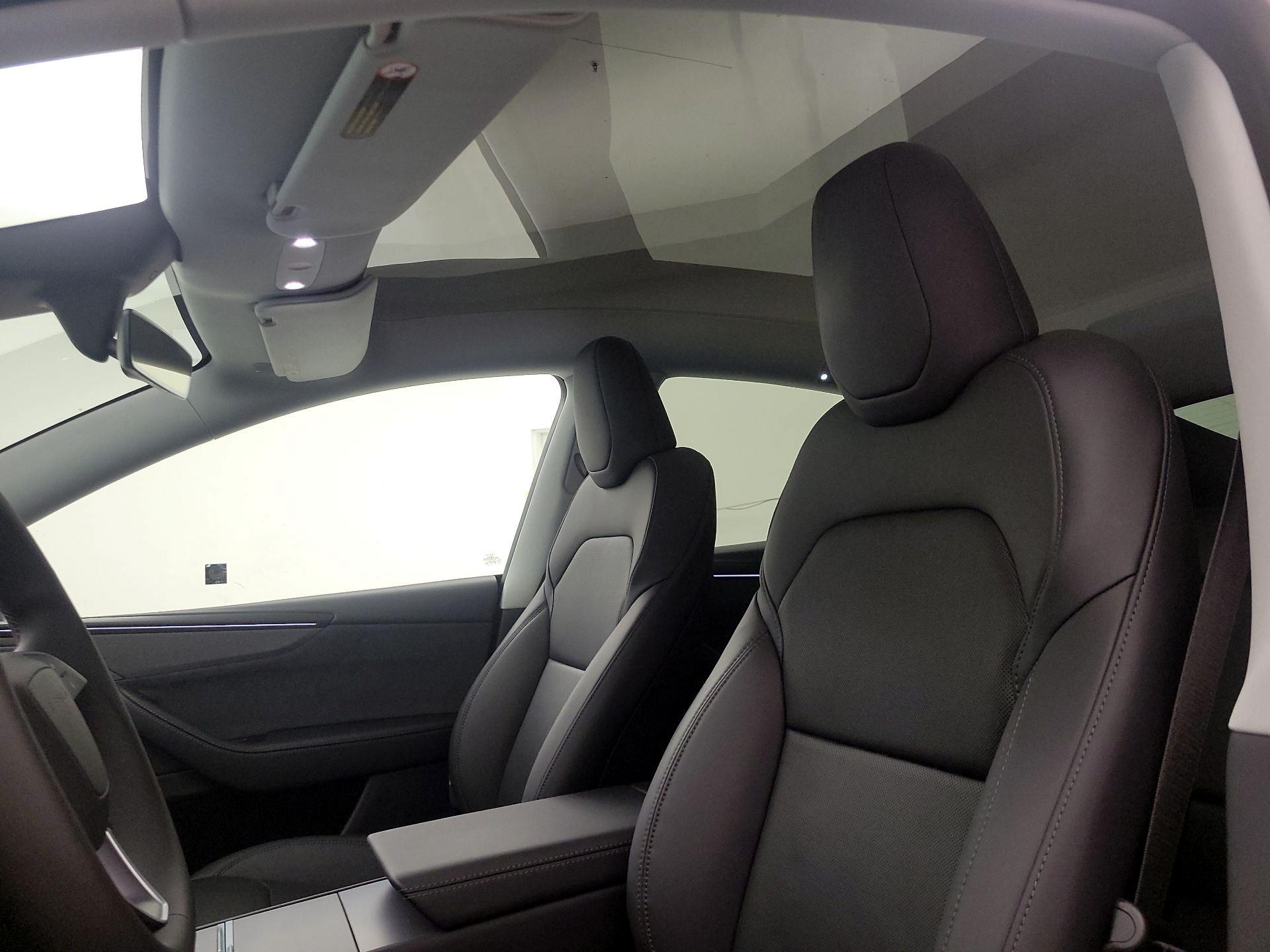 Thumbnail: 2026 Tesla Model Y - 18