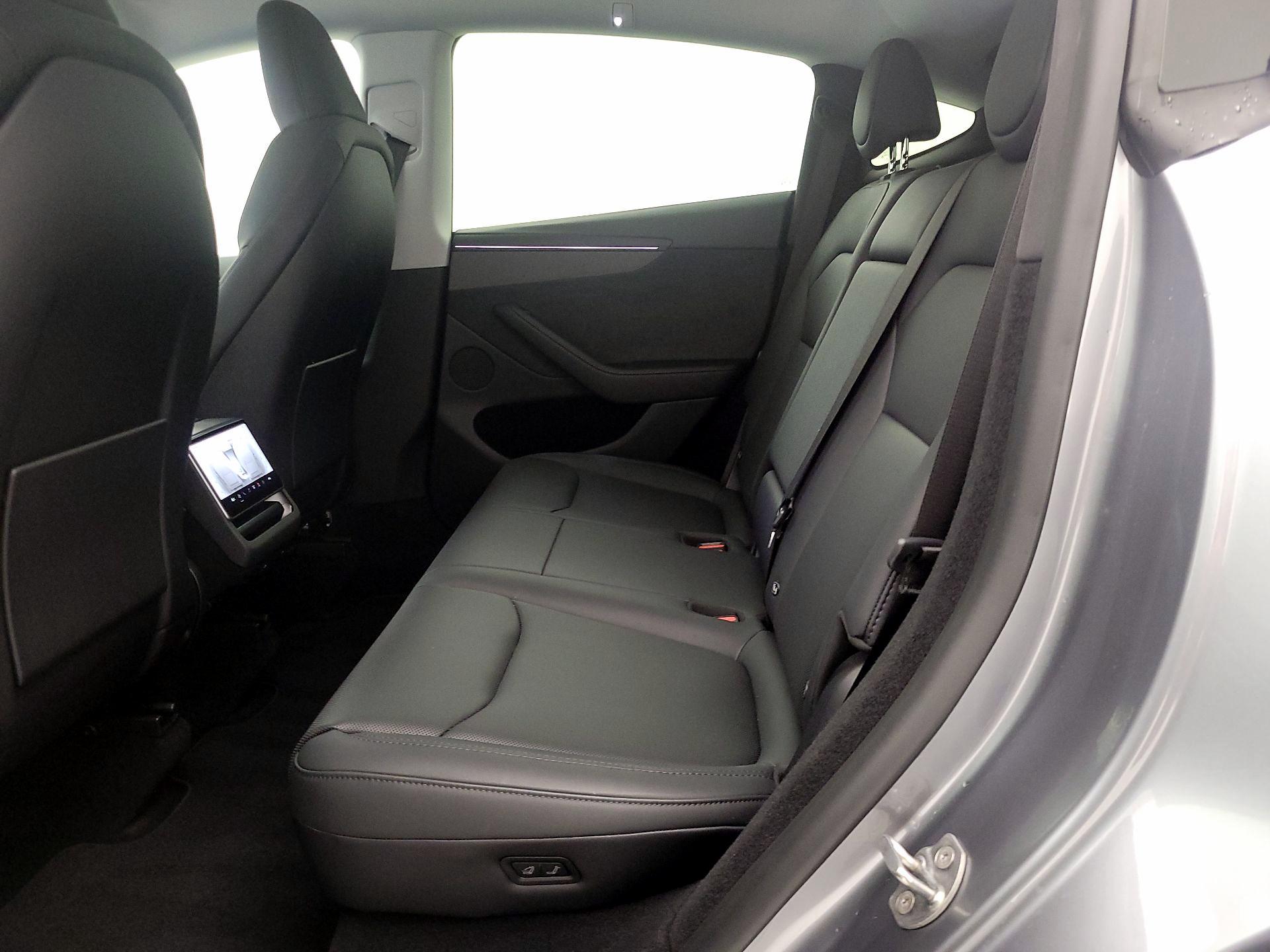 Thumbnail: 2026 Tesla Model Y - 19