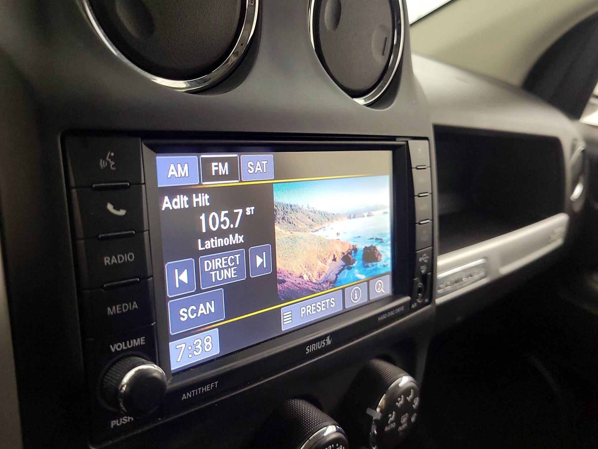 Thumbnail: 2014 Jeep Compass - 14