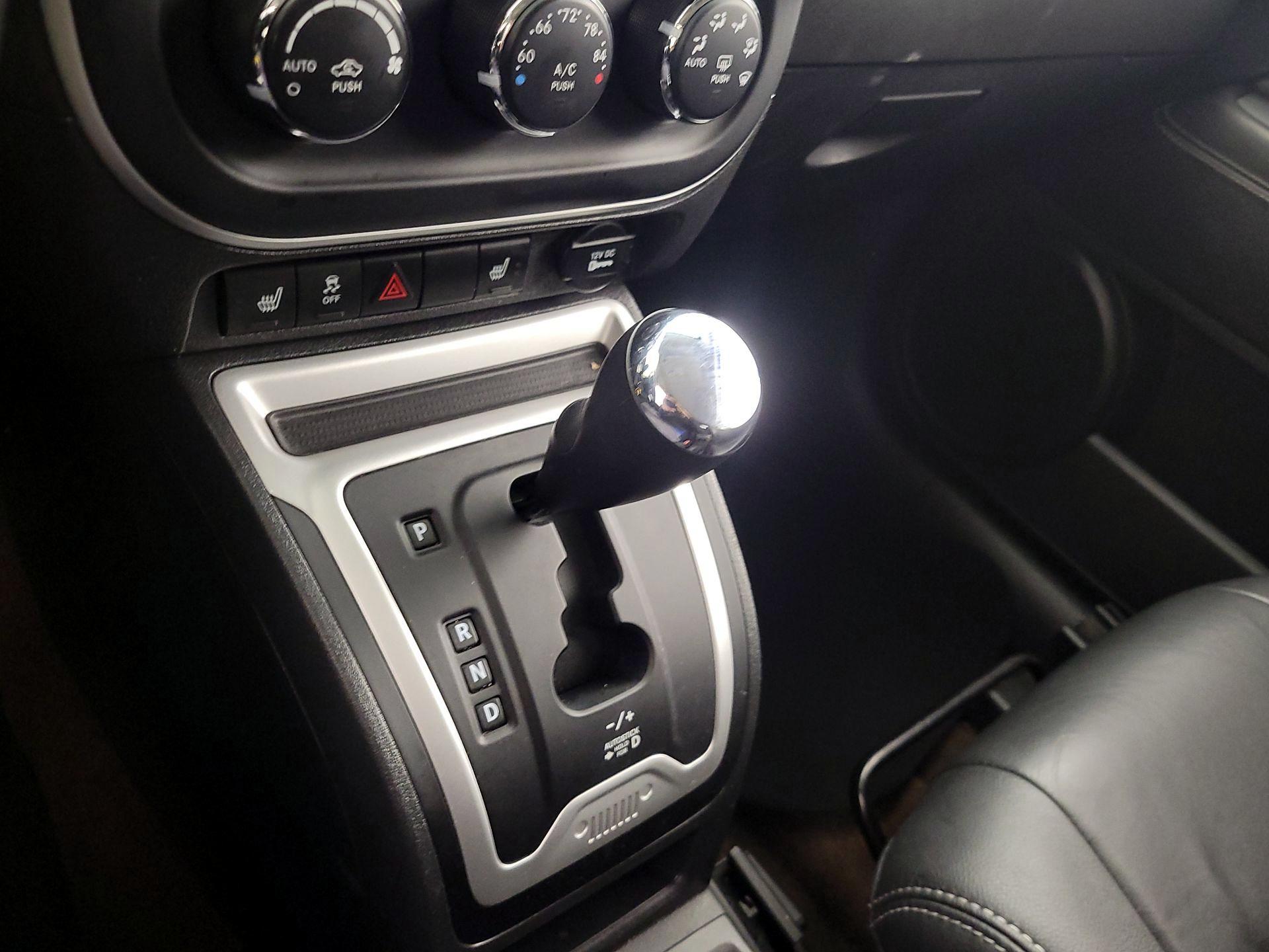 Thumbnail: 2014 Jeep Compass - 16