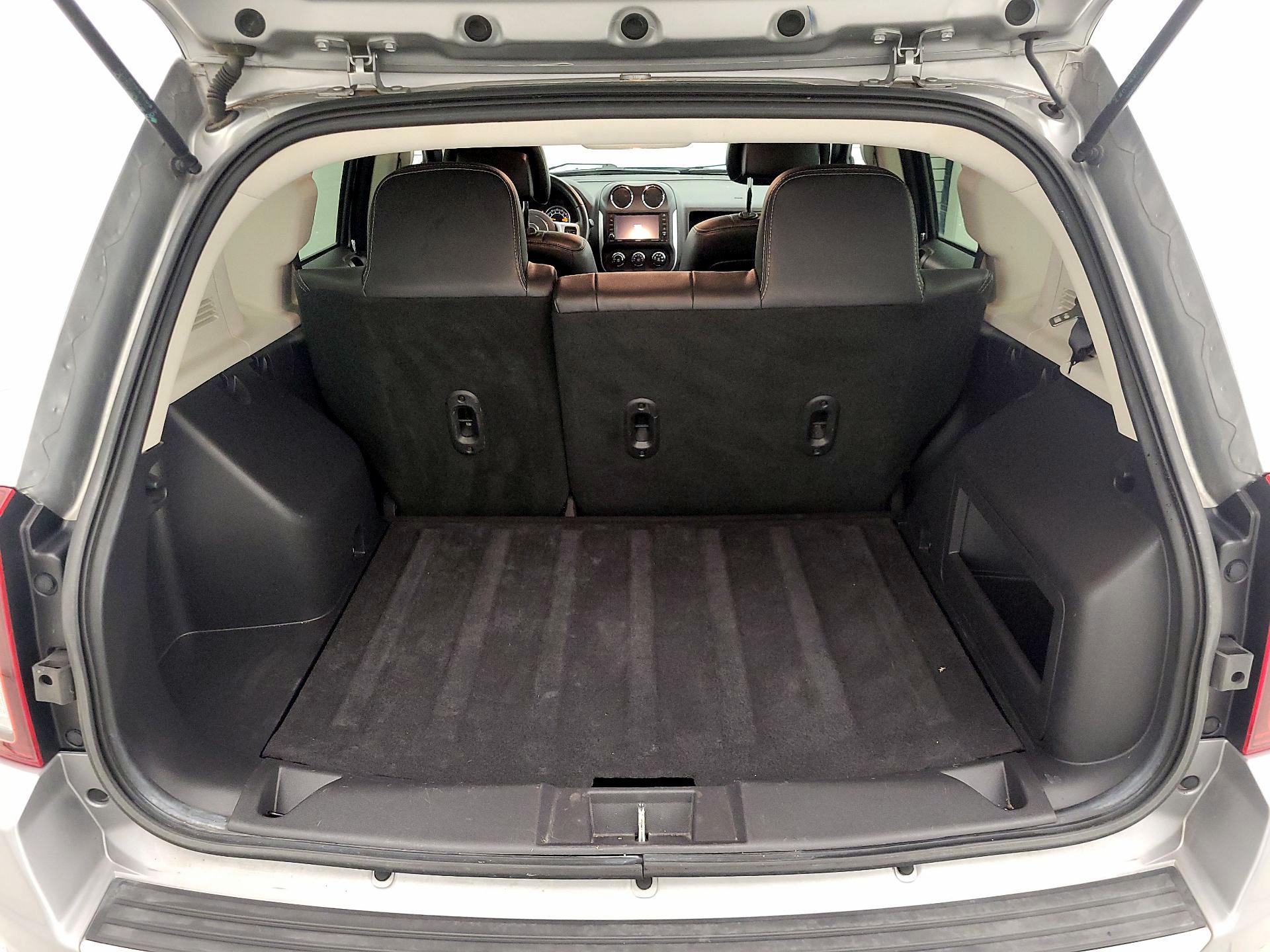 Thumbnail: 2014 Jeep Compass - 18