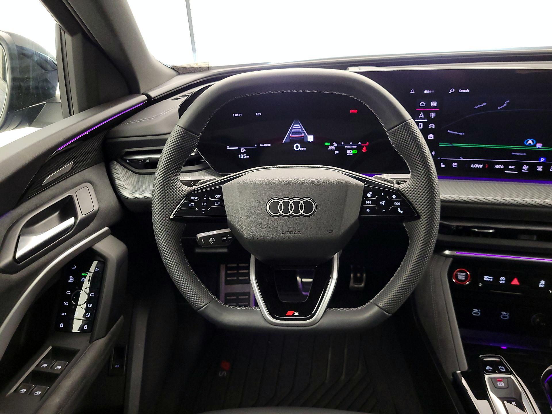 Thumbnail: 2025 Audi SQ5 - 10