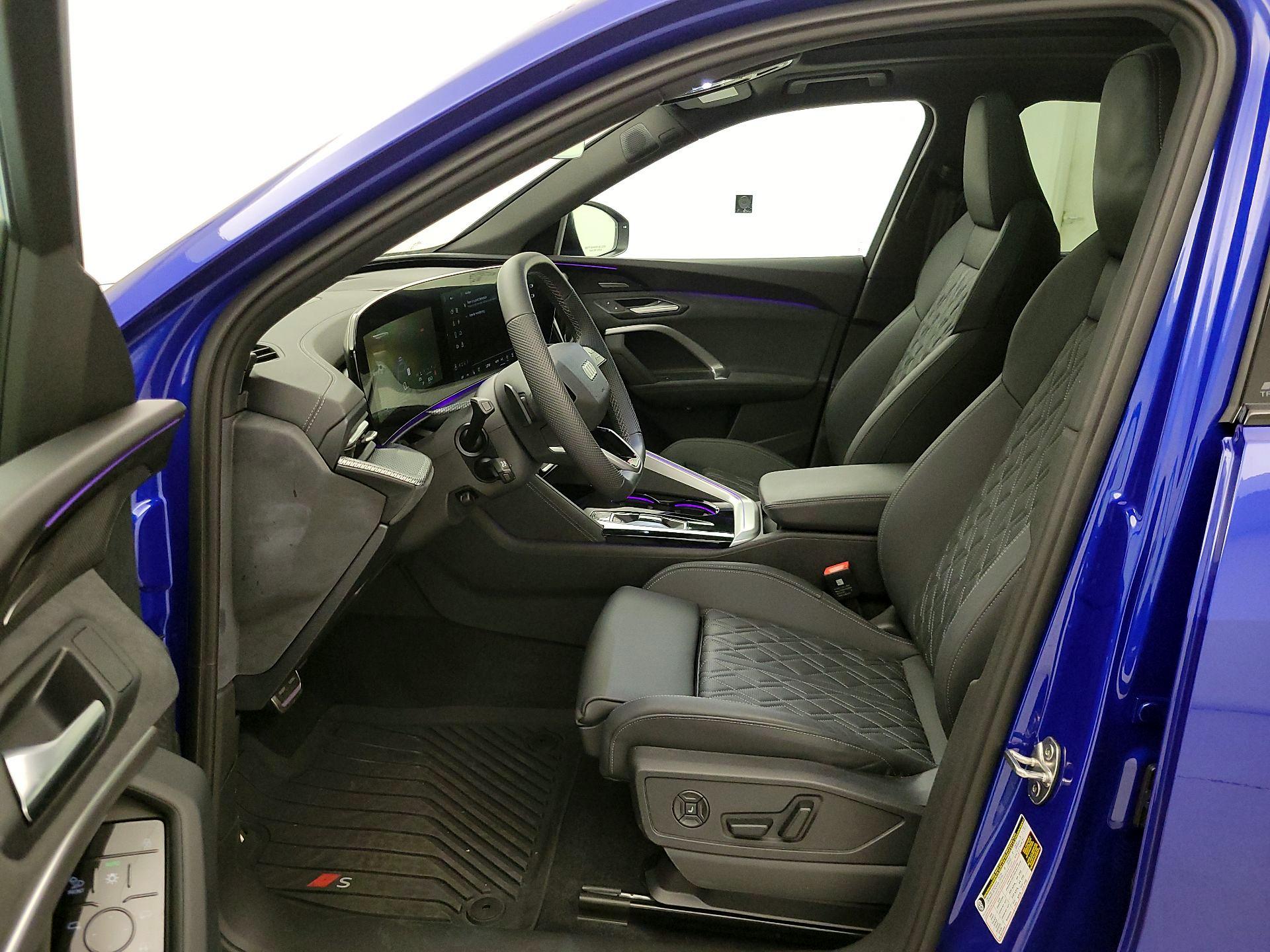 Thumbnail: 2025 Audi SQ5 - 11