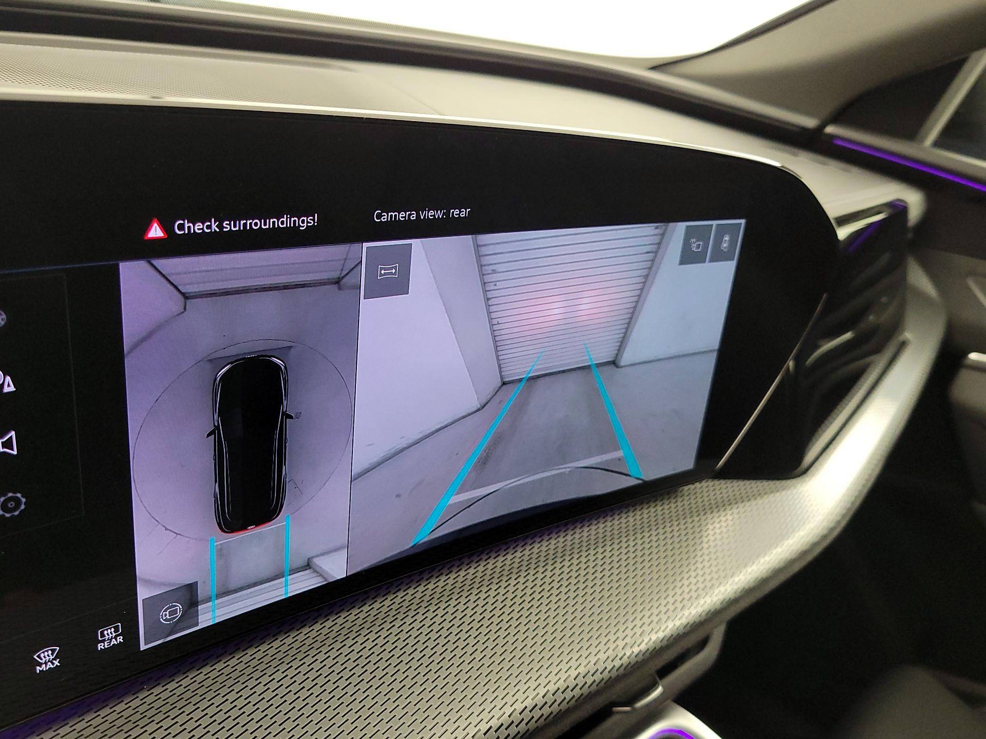 Thumbnail: 2025 Audi SQ5 - 14