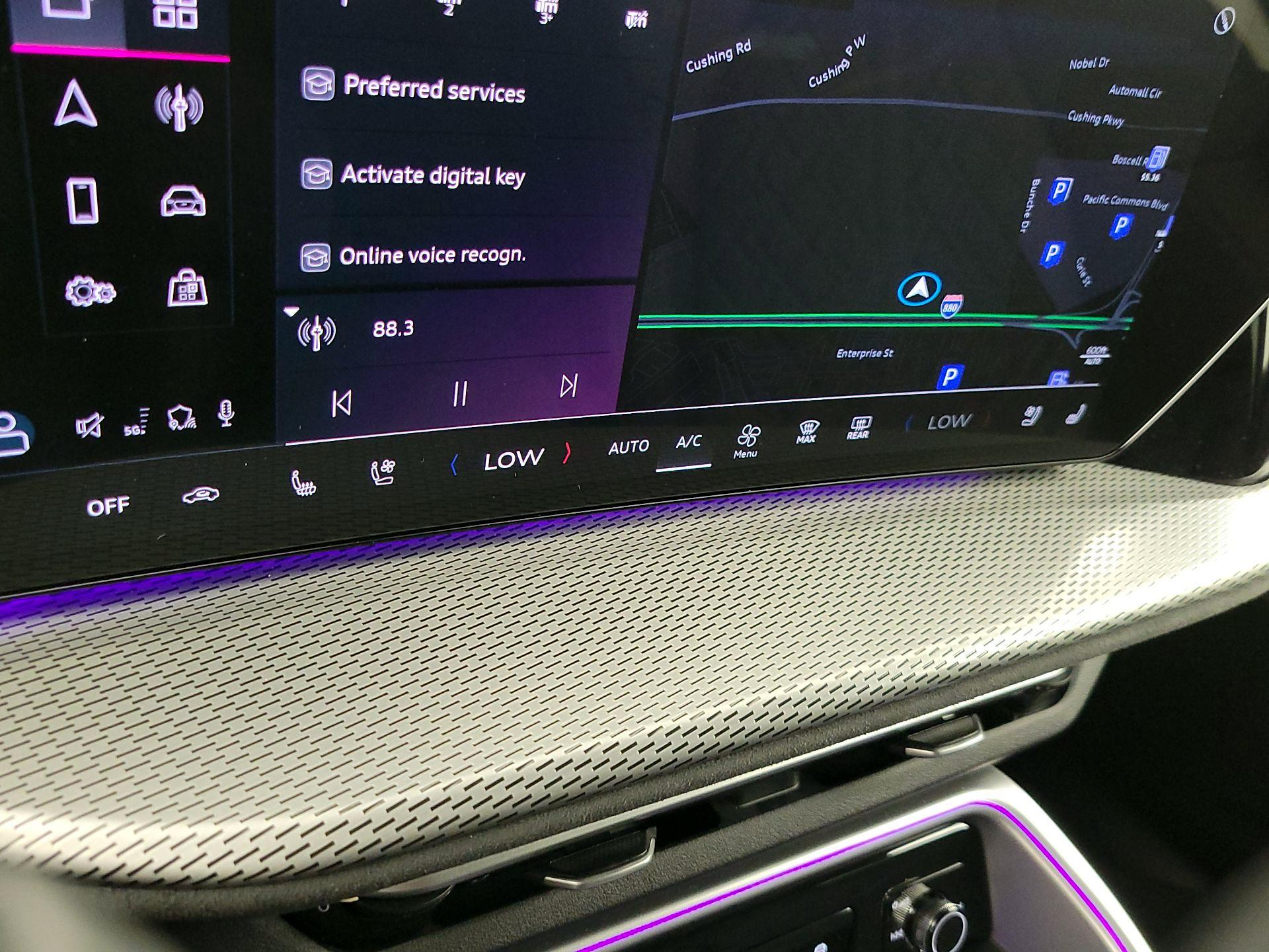 Thumbnail: 2025 Audi SQ5 - 16