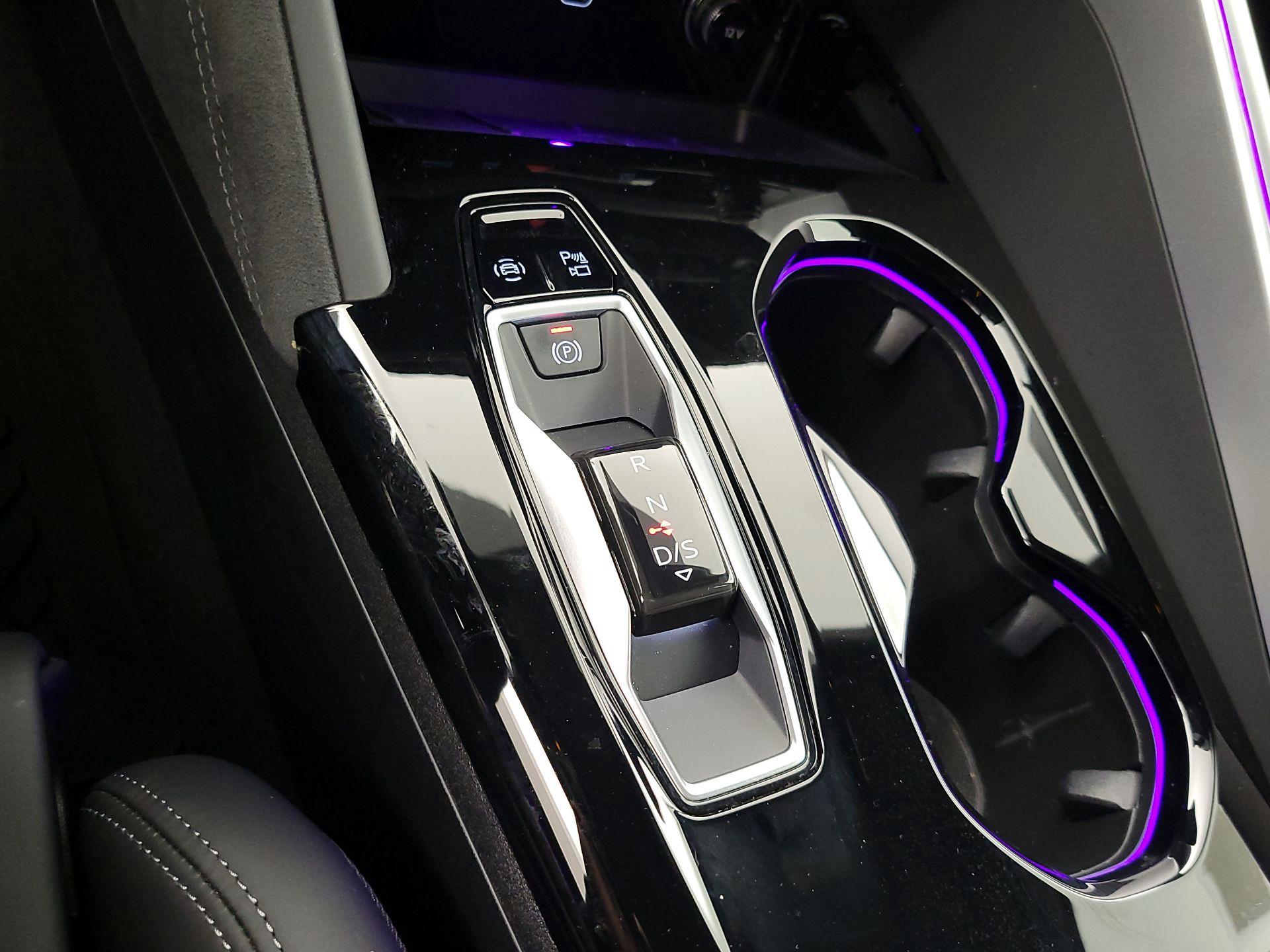 Thumbnail: 2025 Audi SQ5 - 17