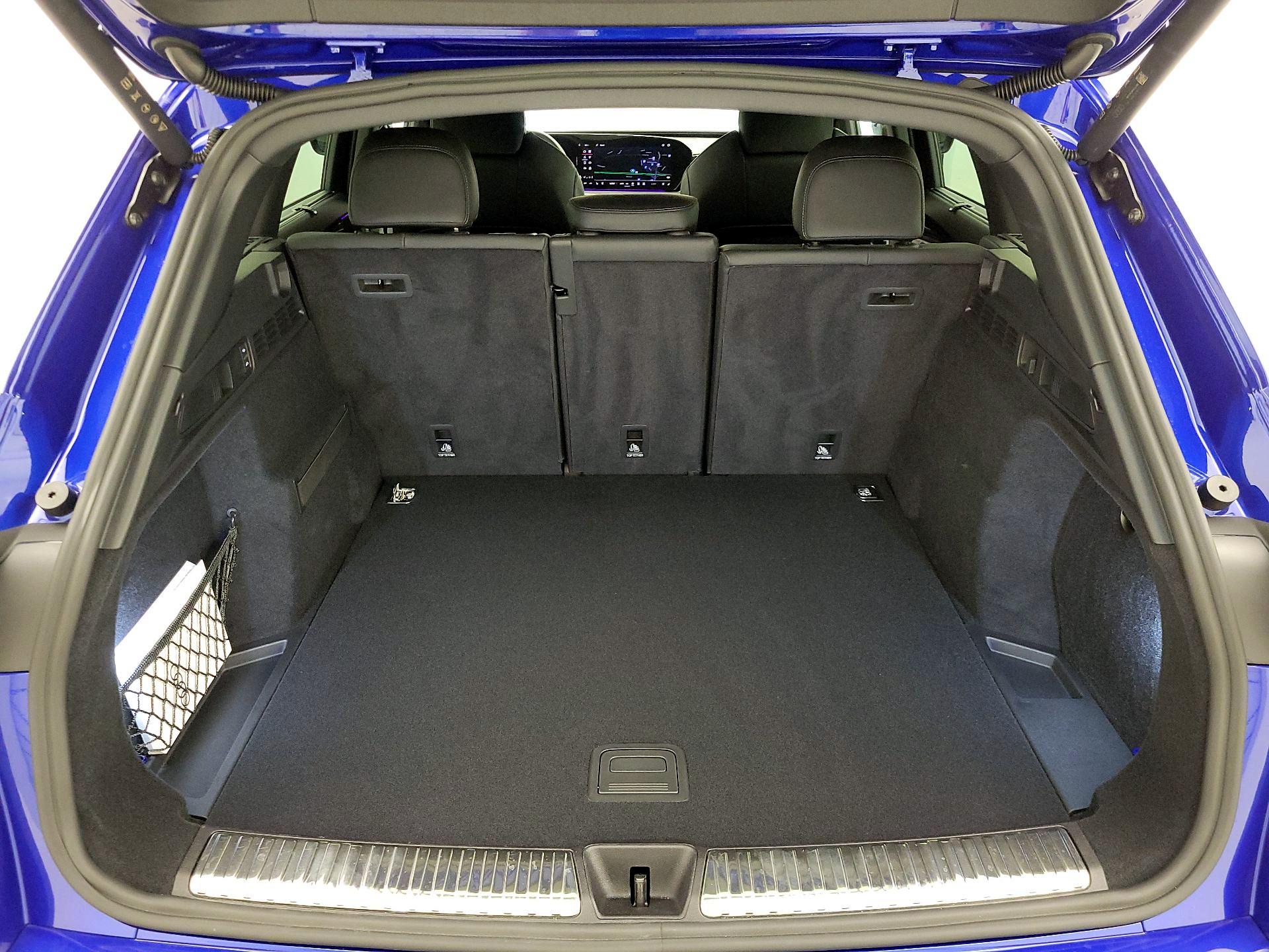 Thumbnail: 2025 Audi SQ5 - 20