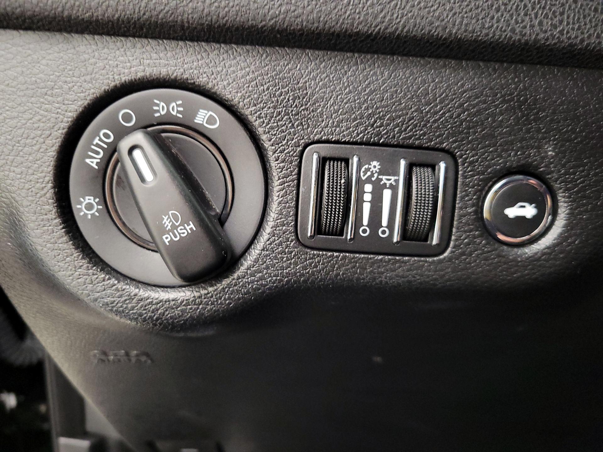 Thumbnail: 2021 Dodge Charger - 13