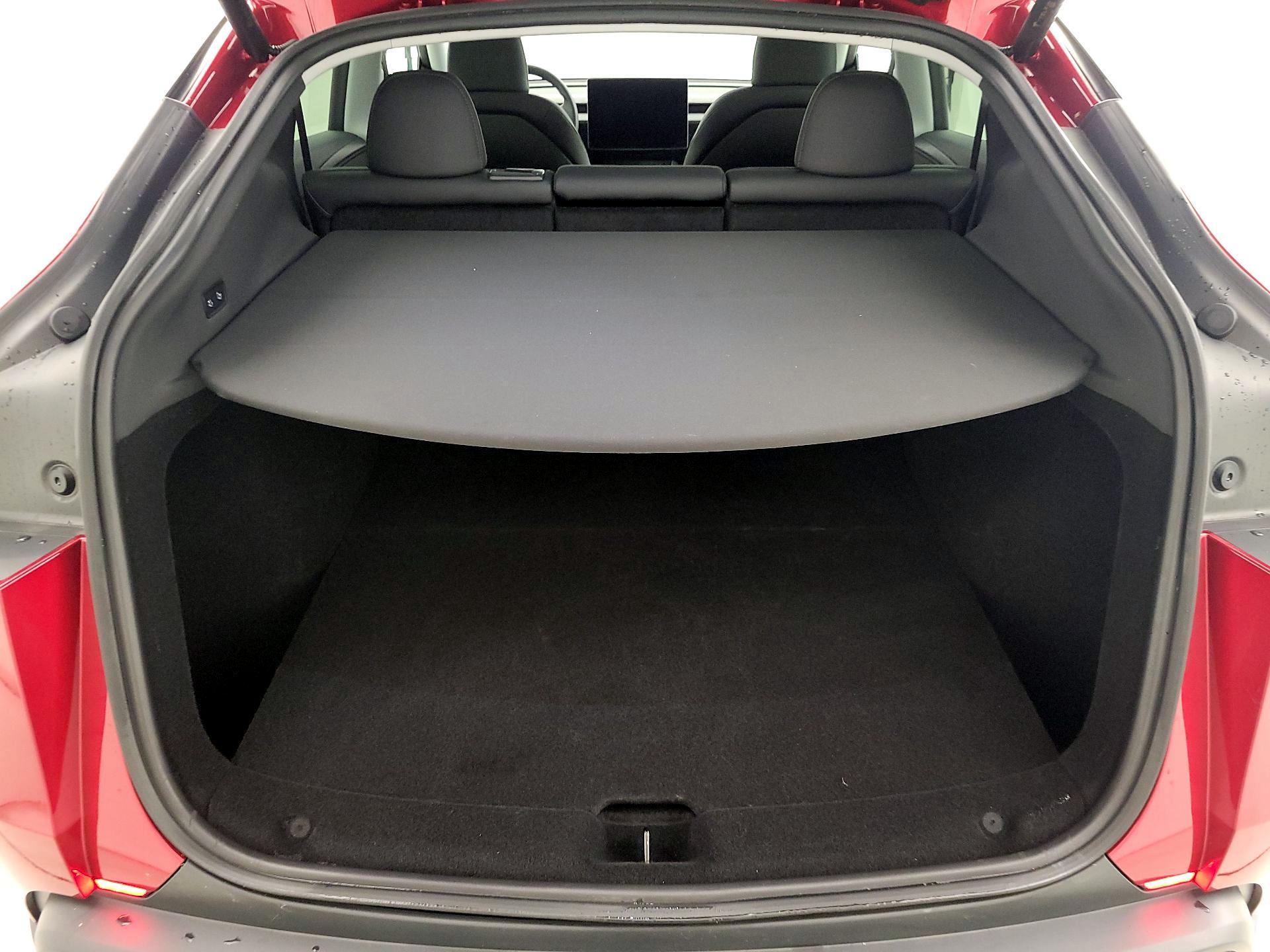 Thumbnail: 2026 Tesla Model Y - 19