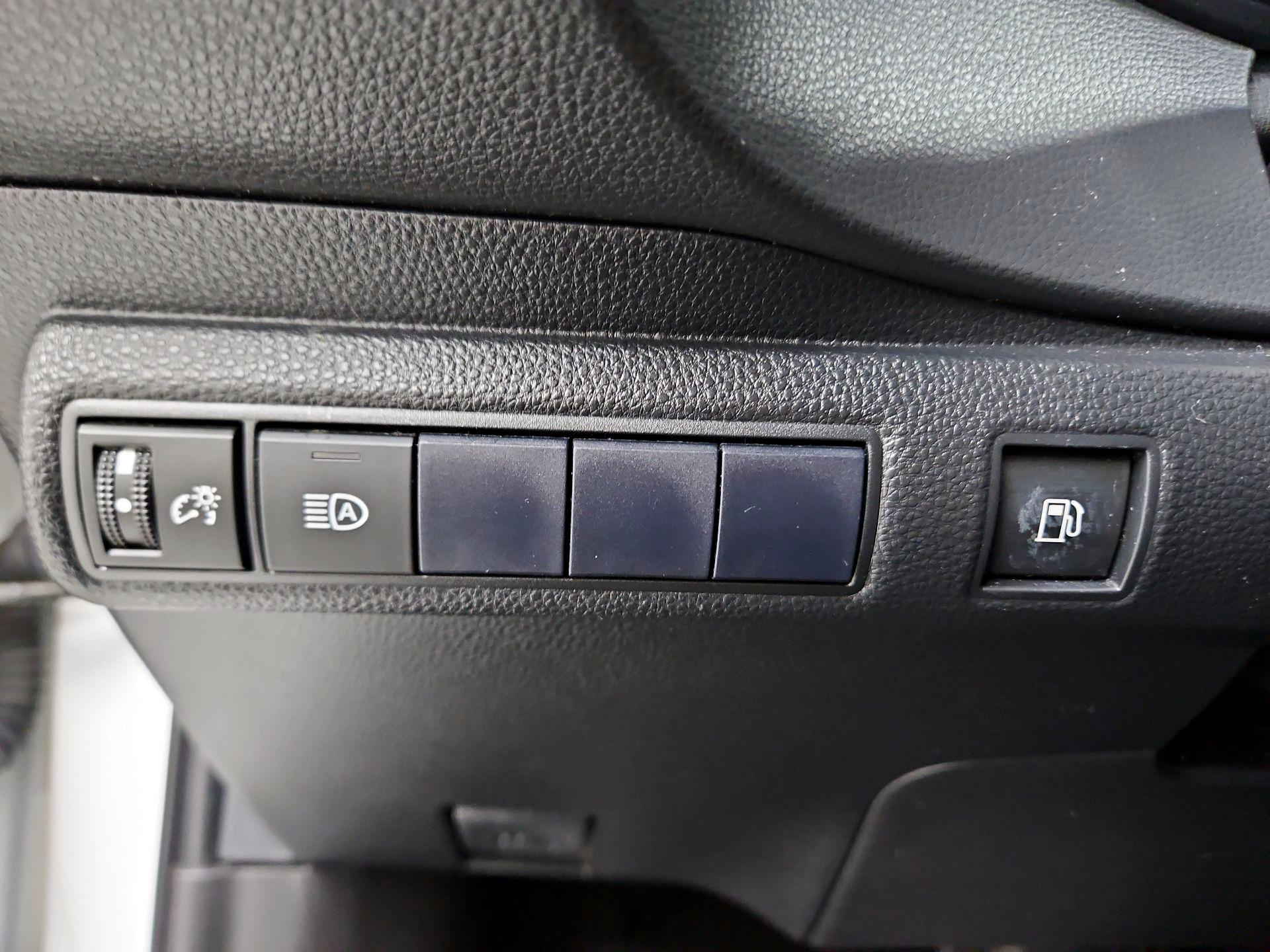 Thumbnail: 2021 Toyota Corolla - 13