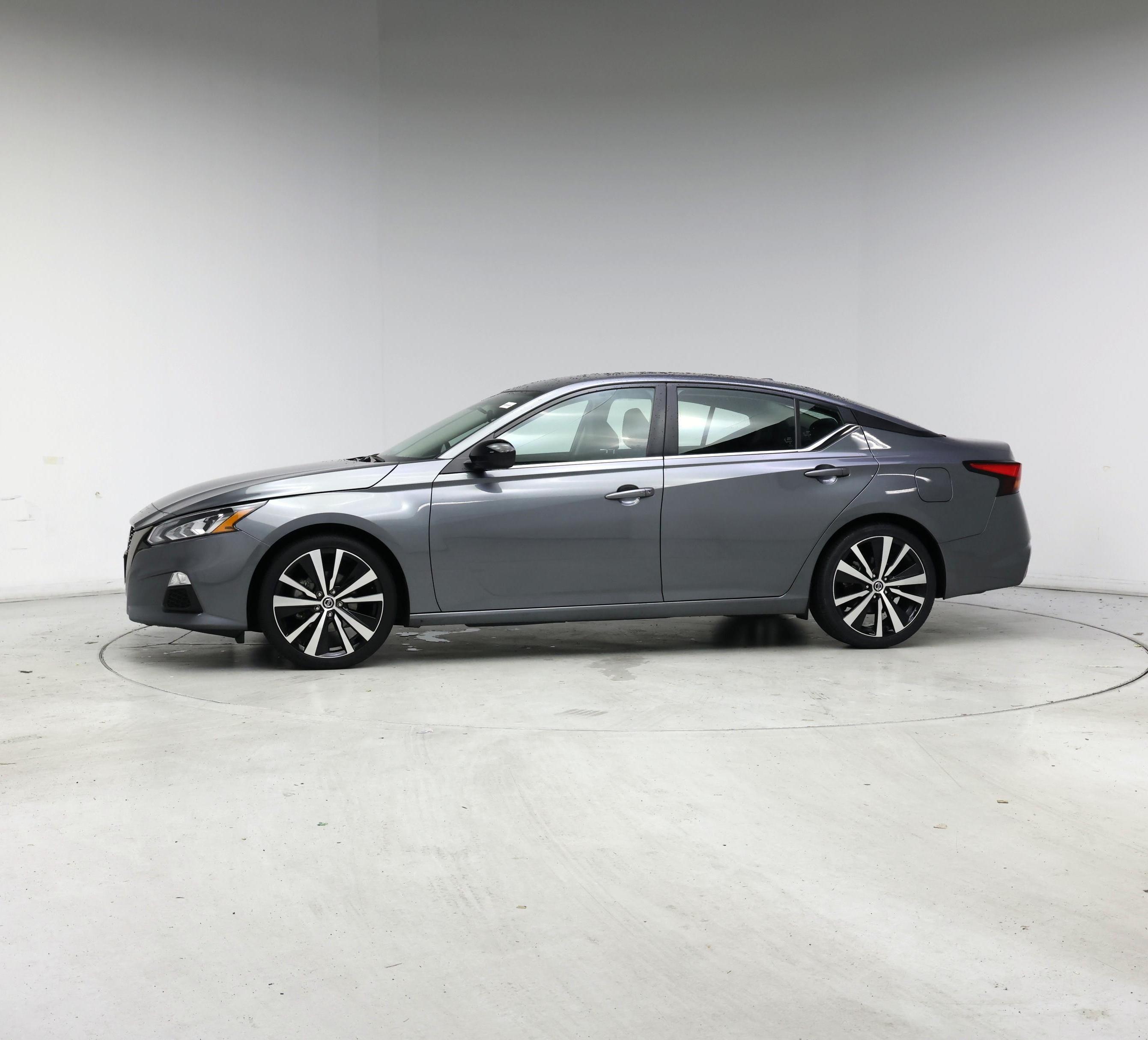 Thumbnail: 2020 Nissan Altima - 3